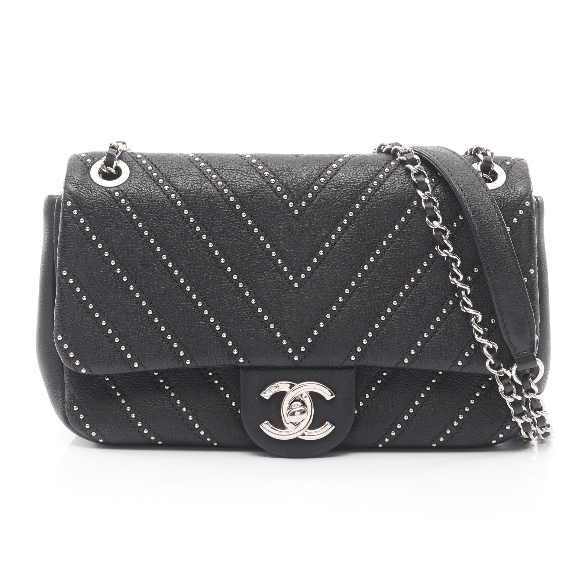 Vステッチ シェブロン チェーンショルダーバッグ スタッズ レザー ブラック シルバー金具 シャネル バッグ CHANEL