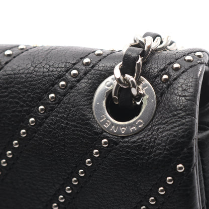 Vステッチ シェブロン チェーンショルダーバッグ スタッズ レザー ブラック シルバー金具 シャネル バッグ CHANEL