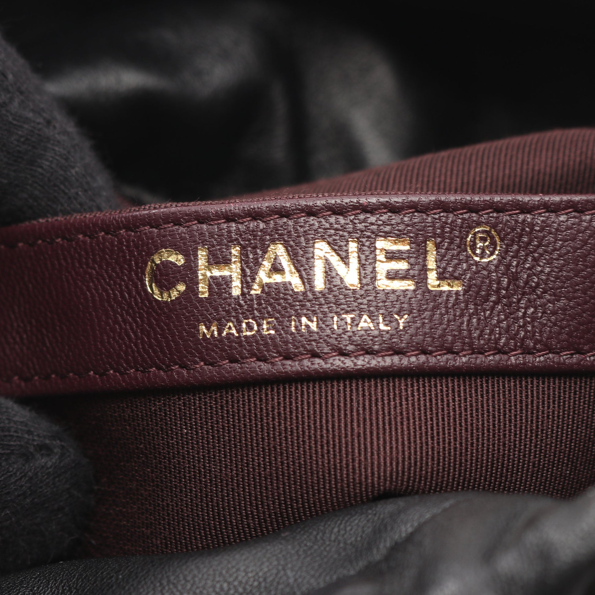 ココマーク 巾着 チェーンショルダーバッグ ラムスキン ブラック ゴールド金具 シャネル バッグ CHANEL