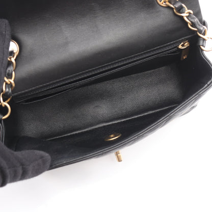 マトラッセ アイコン チェーンショルダーバッグ ラムスキン ブラック ゴールド金具 シャネル バッグ CHANEL