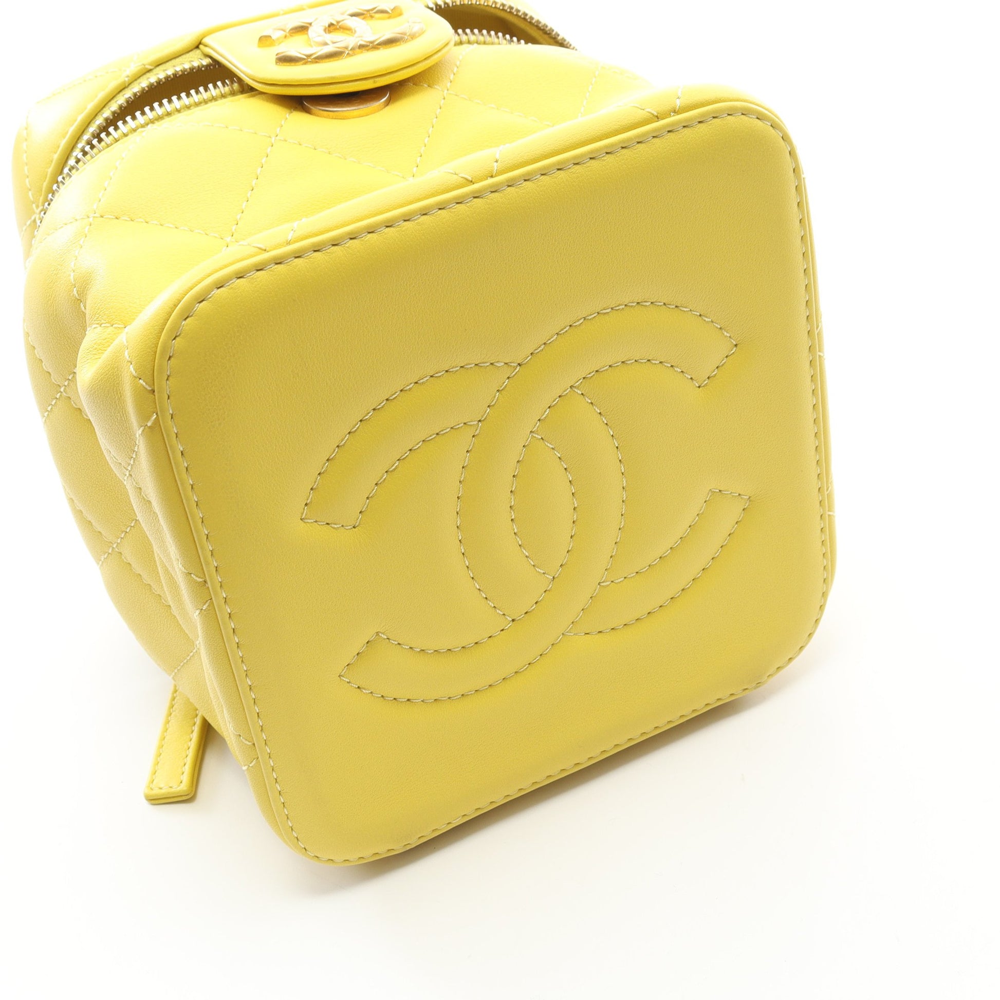 マトラッセ バニティバッグ チェーンショルダーバッグ レザー イエロー ゴールド金具 2WAY シャネル バッグ CHANEL