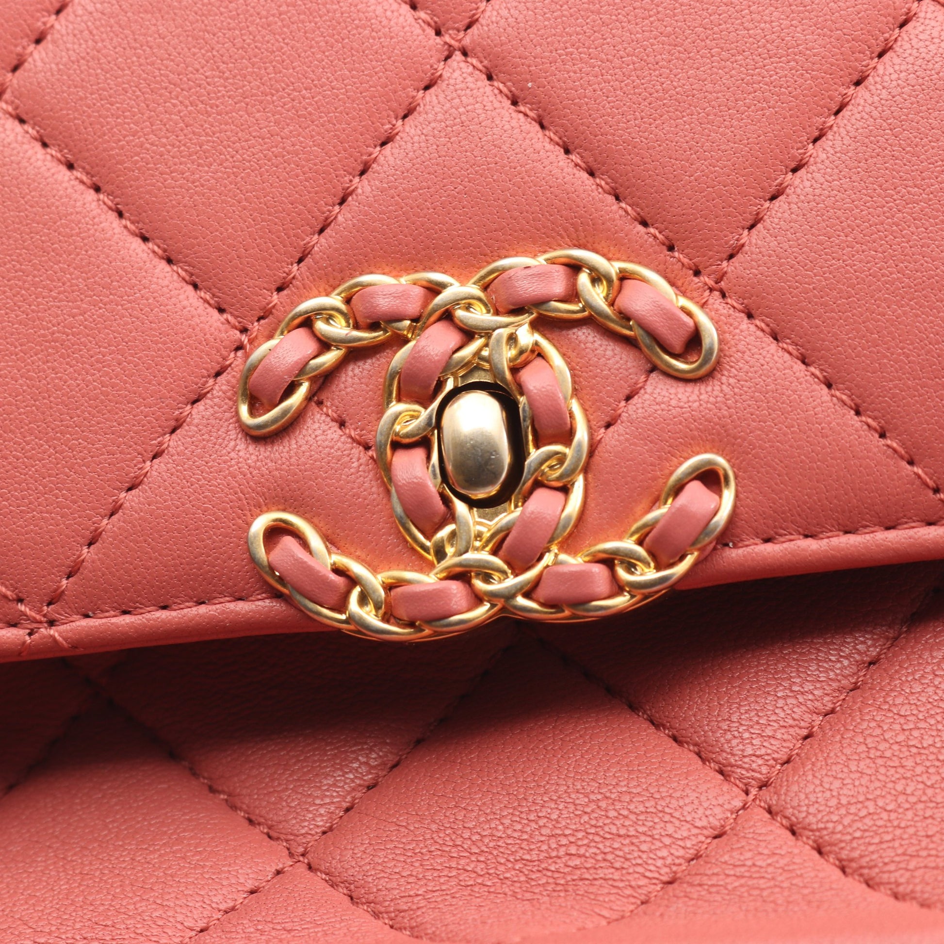 CHANEL19 マトラッセ チェーンショルダーバッグ ラムスキン ピンク ゴールド金具 2WAY シャネル バッグ CHANEL