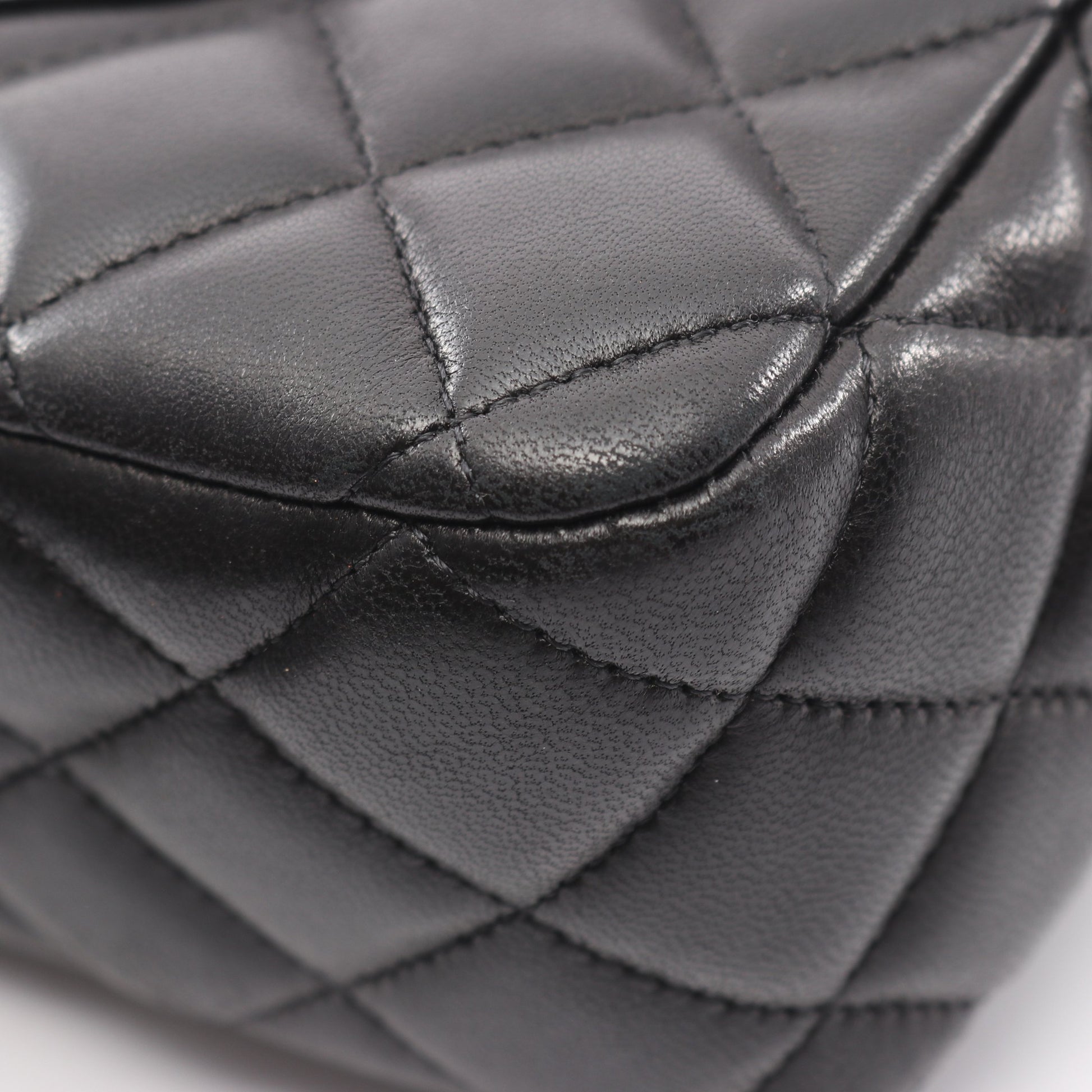マトラッセ アイコン Wチェーンショルダーバッグ ラムスキン ブラック ゴールド金具 シャネル バッグ CHANEL