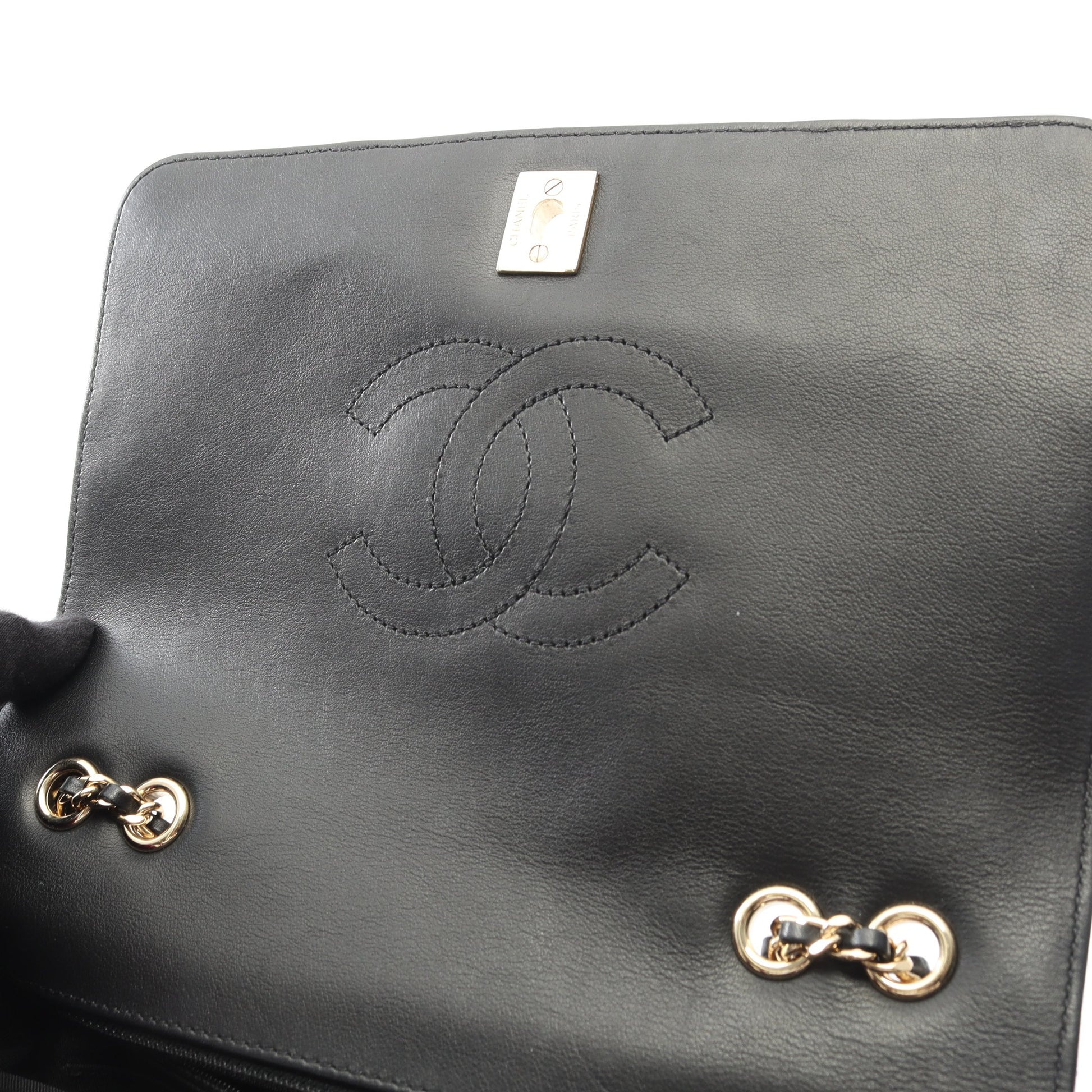 シェブロン Vステッチ フルフラップ Wチェーンショルダーバッグ ラムスキン ブラック ゴールド金具 シャネル バッグ CHANEL