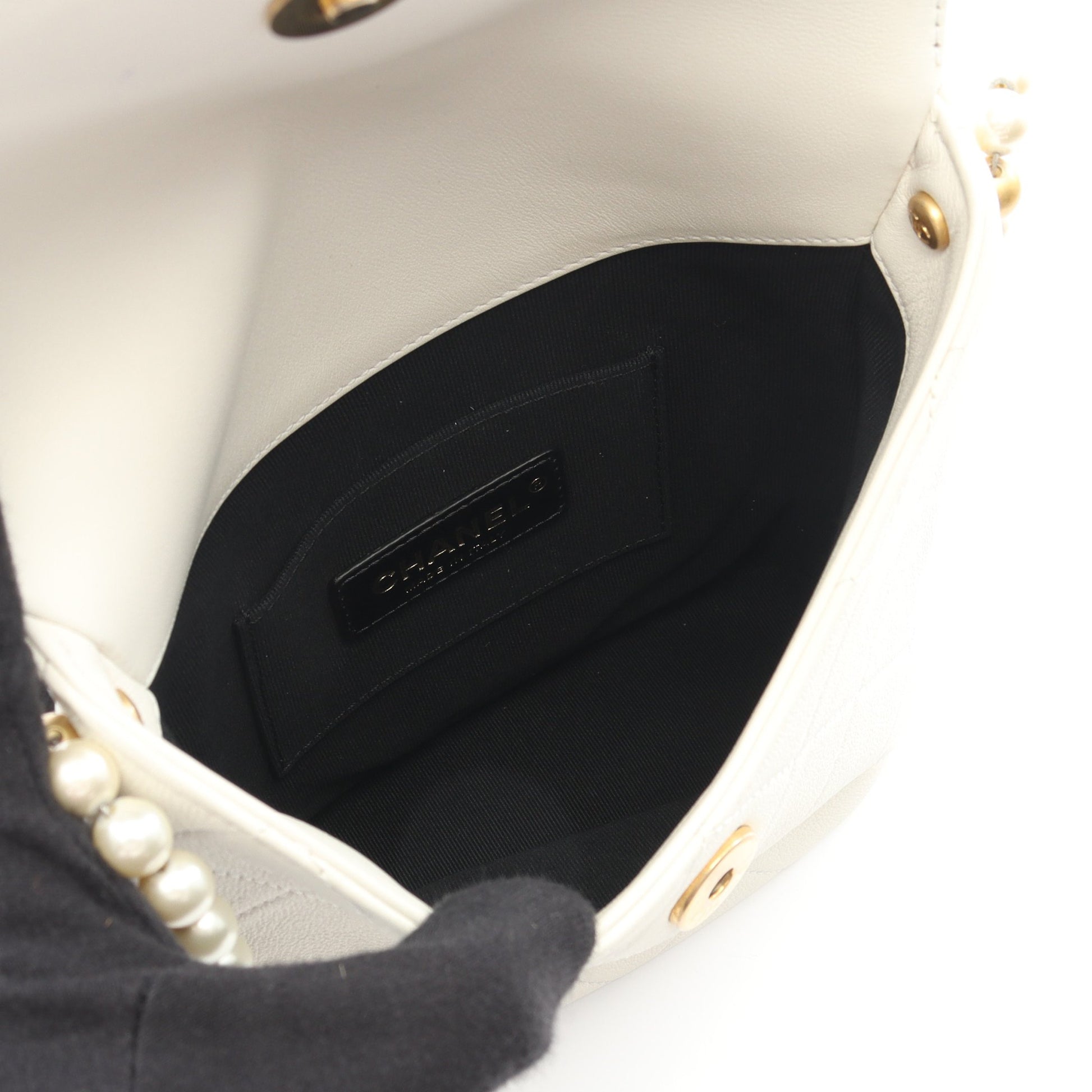 マトラッセ フェイクパール ショルダーバッグ ショルダーバッグ レザー ホワイト ゴールド金具 シャネル バッグ CHANEL