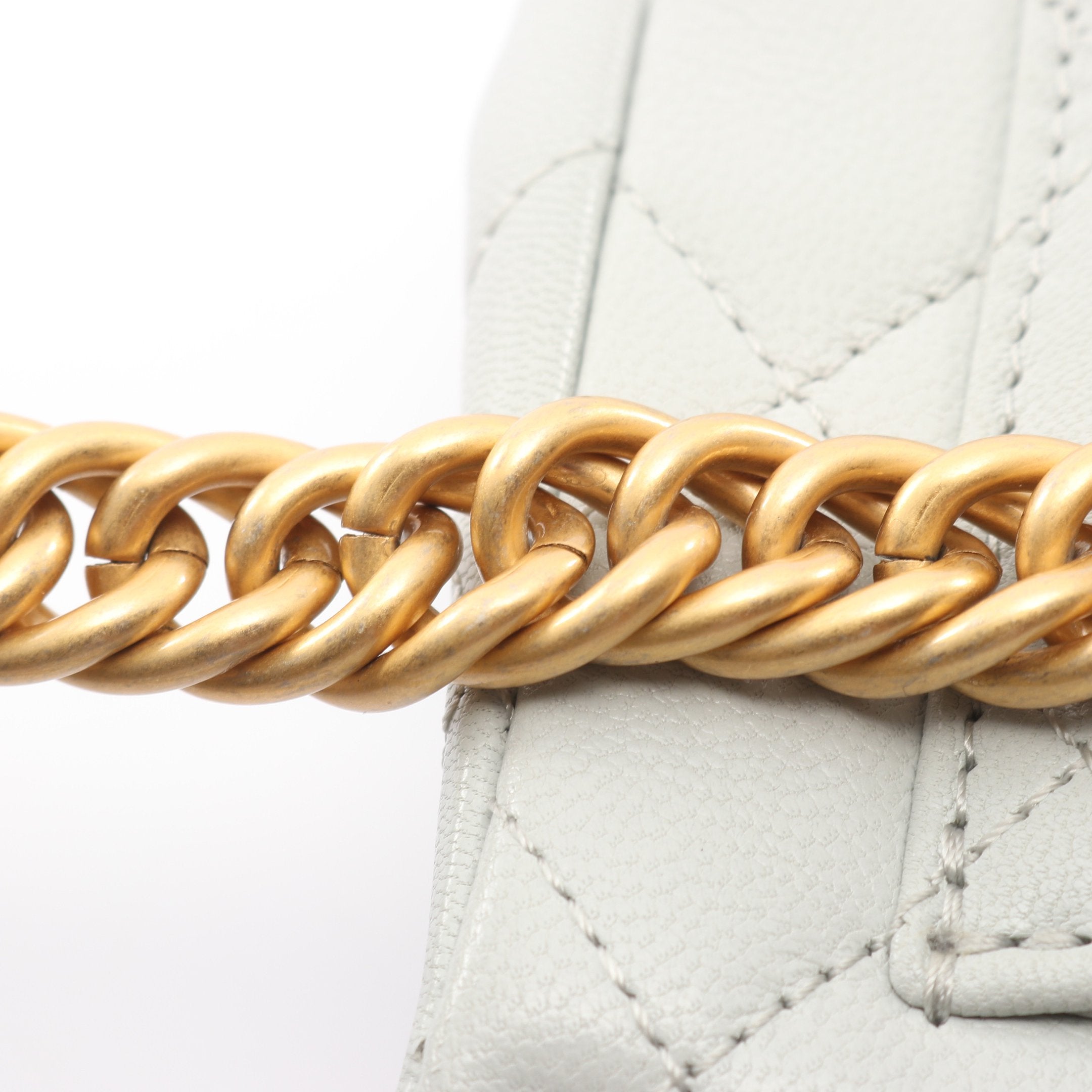 CHANEL(シャネル) ショルダーバッグ シングルフラップマトラッセ ライトグレー カラーストーンチェーンショルダー/ゴールド金具 ラムスキン CHANEL - CHANEL(シャネル) ショルダーバッグ シングルフラップ