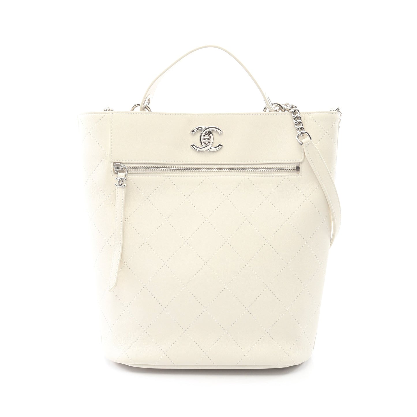 マトラッセ バケット チェーンショルダーバッグ ラムスキン オフホワイト シルバー金具 2WAY シャネル バッグ CHANEL