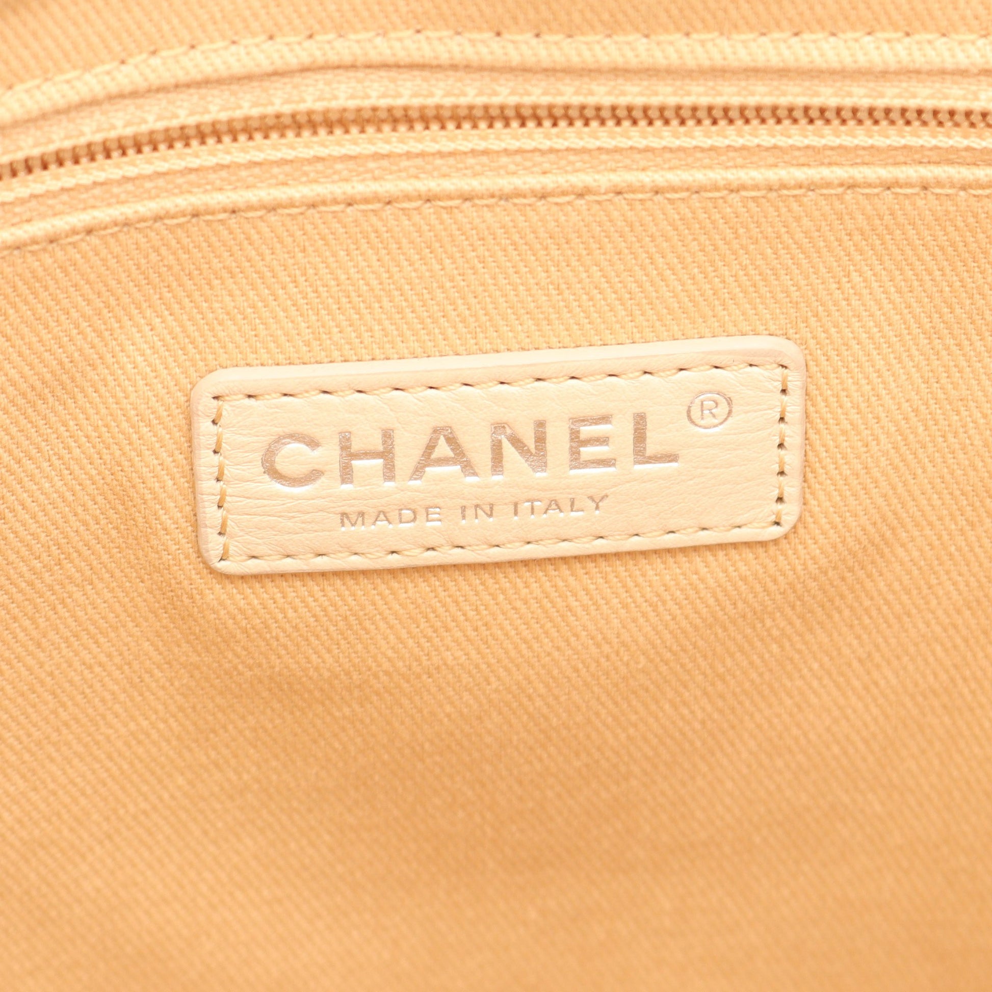 マトラッセ バケット チェーンショルダーバッグ ラムスキン オフホワイト シルバー金具 2WAY シャネル バッグ CHANEL