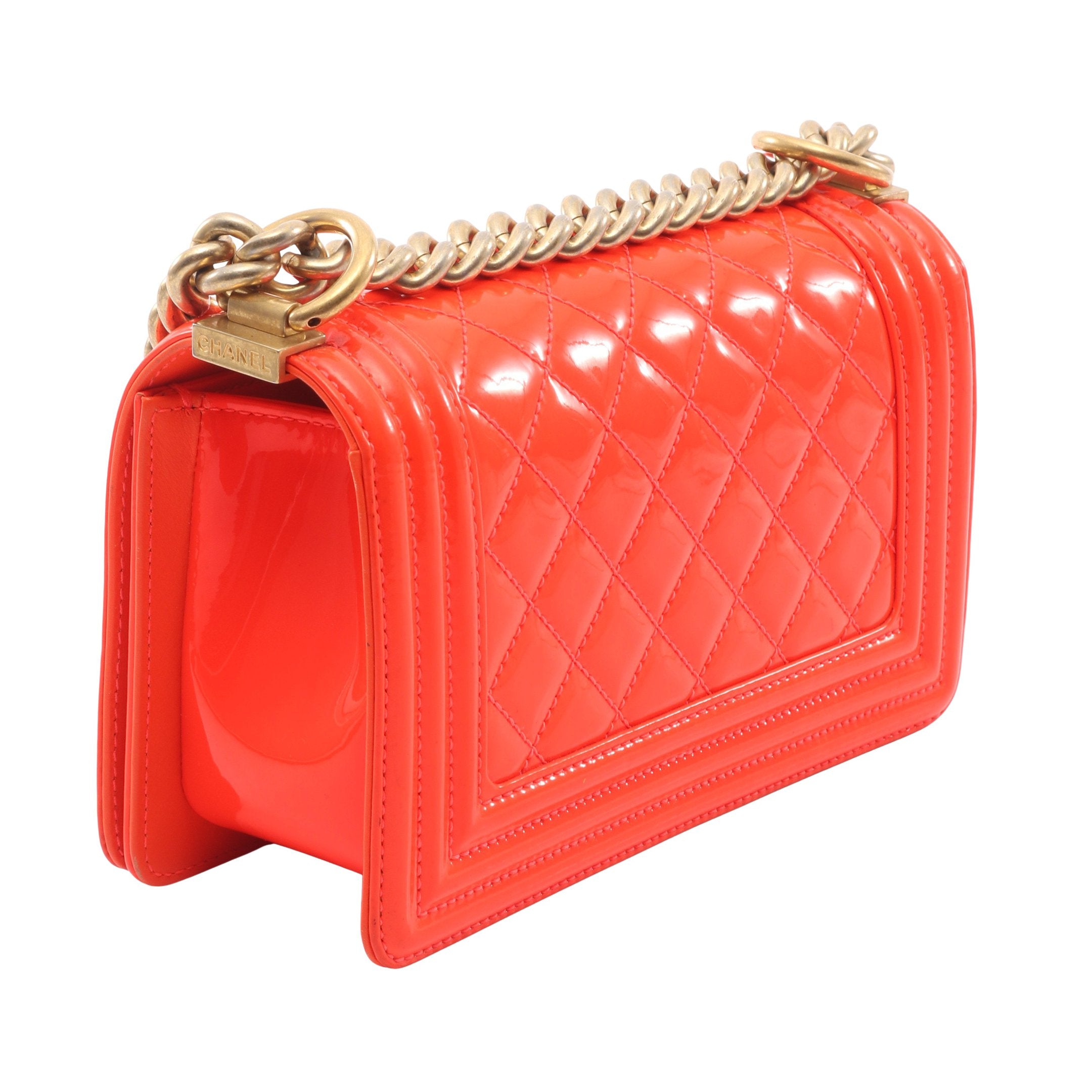 ボーイシャネル スモール チェーンショルダーバッグ エナメルレザー