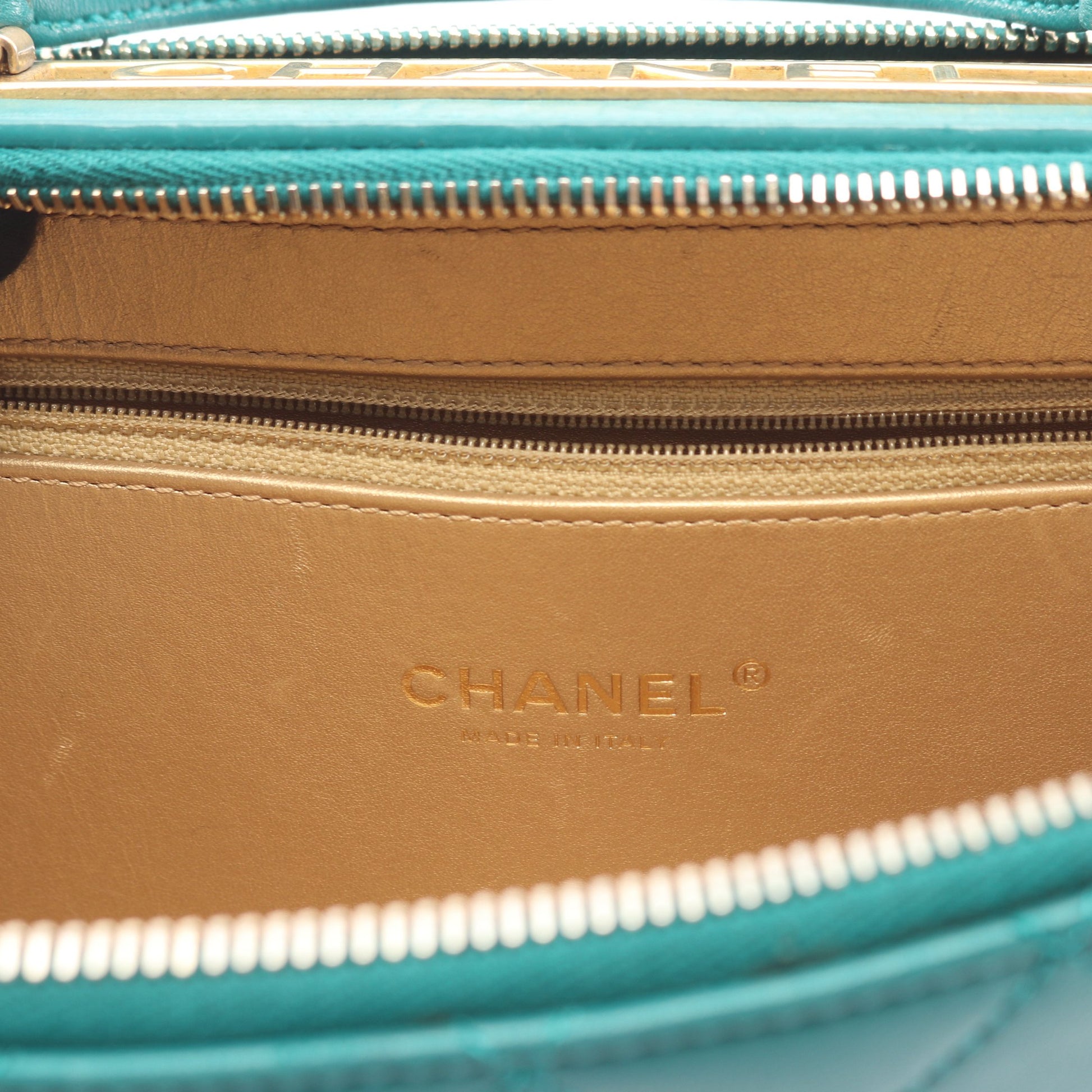 マトラッセ トップハンドル チェーンショルダーバッグ ラムスキン グリーン ゴールド金具 2WAY シャネル バッグ CHANEL