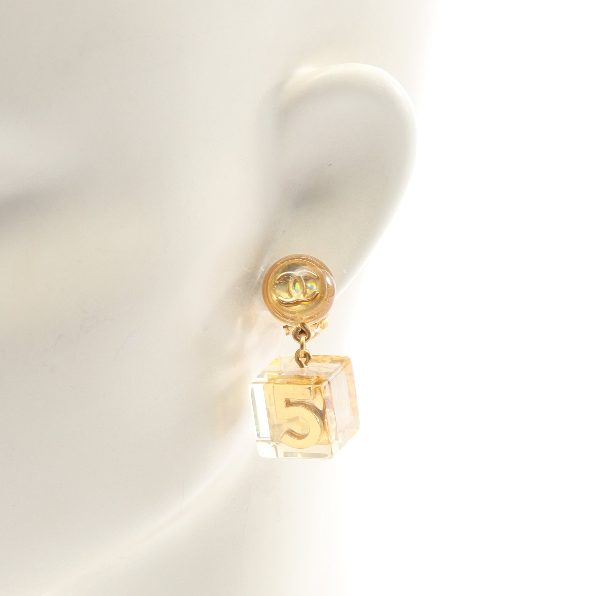 ココマーク キューブ イヤリング GP レジン ゴールド クリア 97P シャネル アクセサリー CHANEL