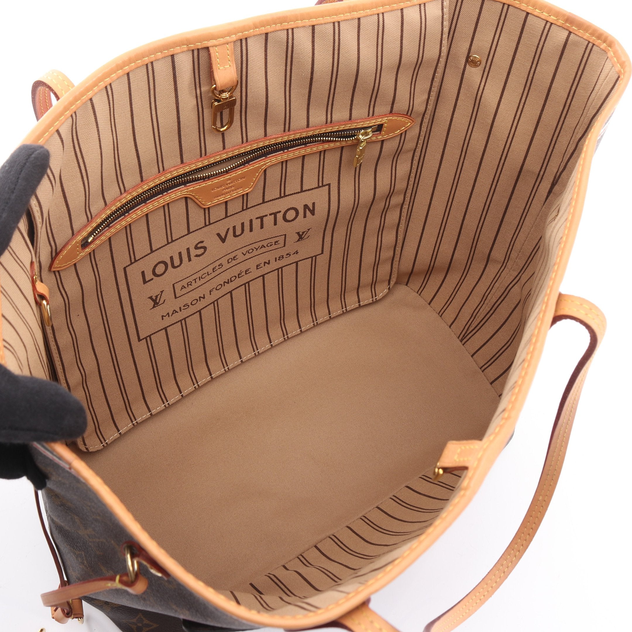 レア‼️ルイヴィトン モノグラム PVC レザー トートバッグ 大容量 旅行 ルイ・ヴィトン×川久保玲のコラボ「バッグ ウィズ ホールズ」“穴あき