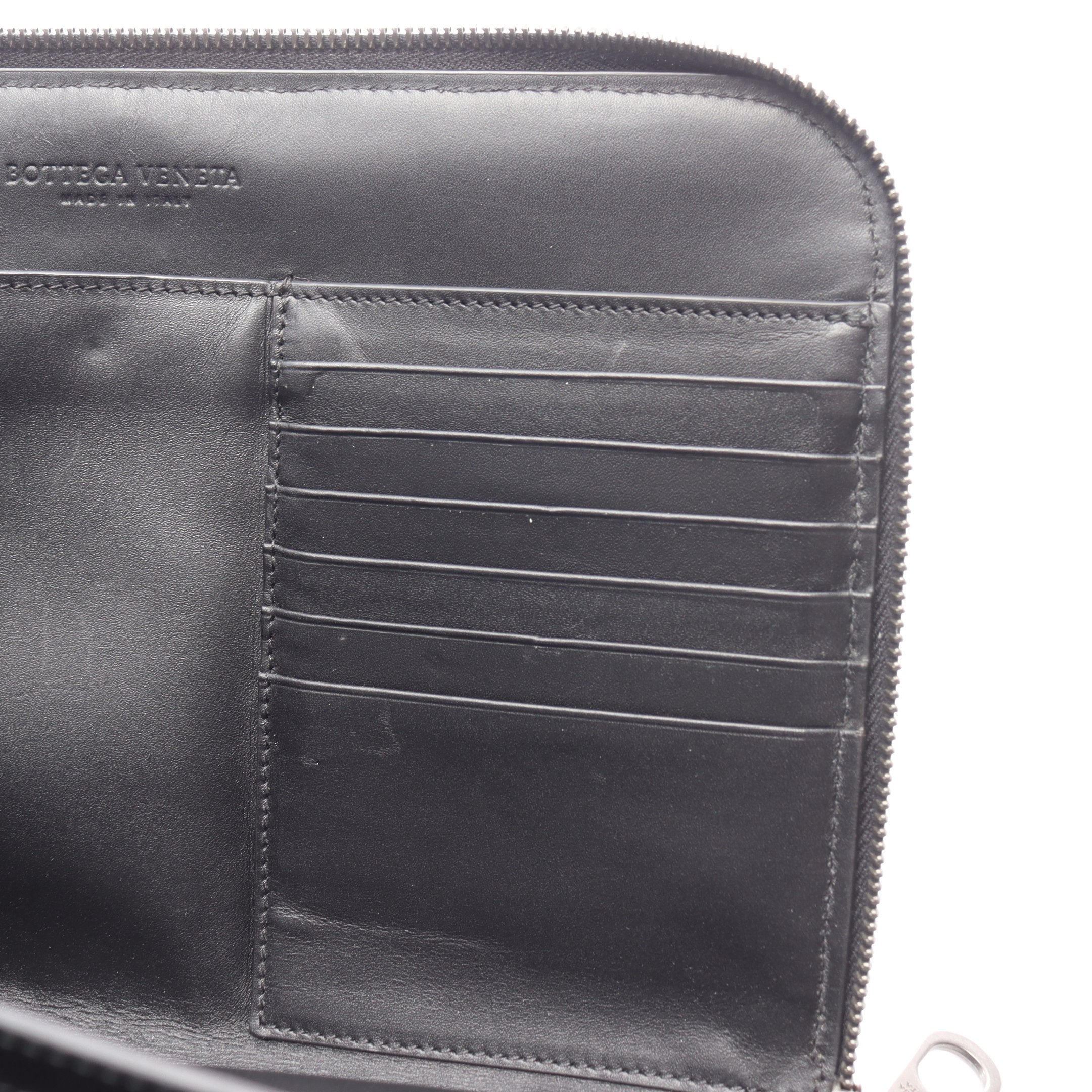 イントレチャート ドキュメントケース クラッチバッグ レザー ブラック