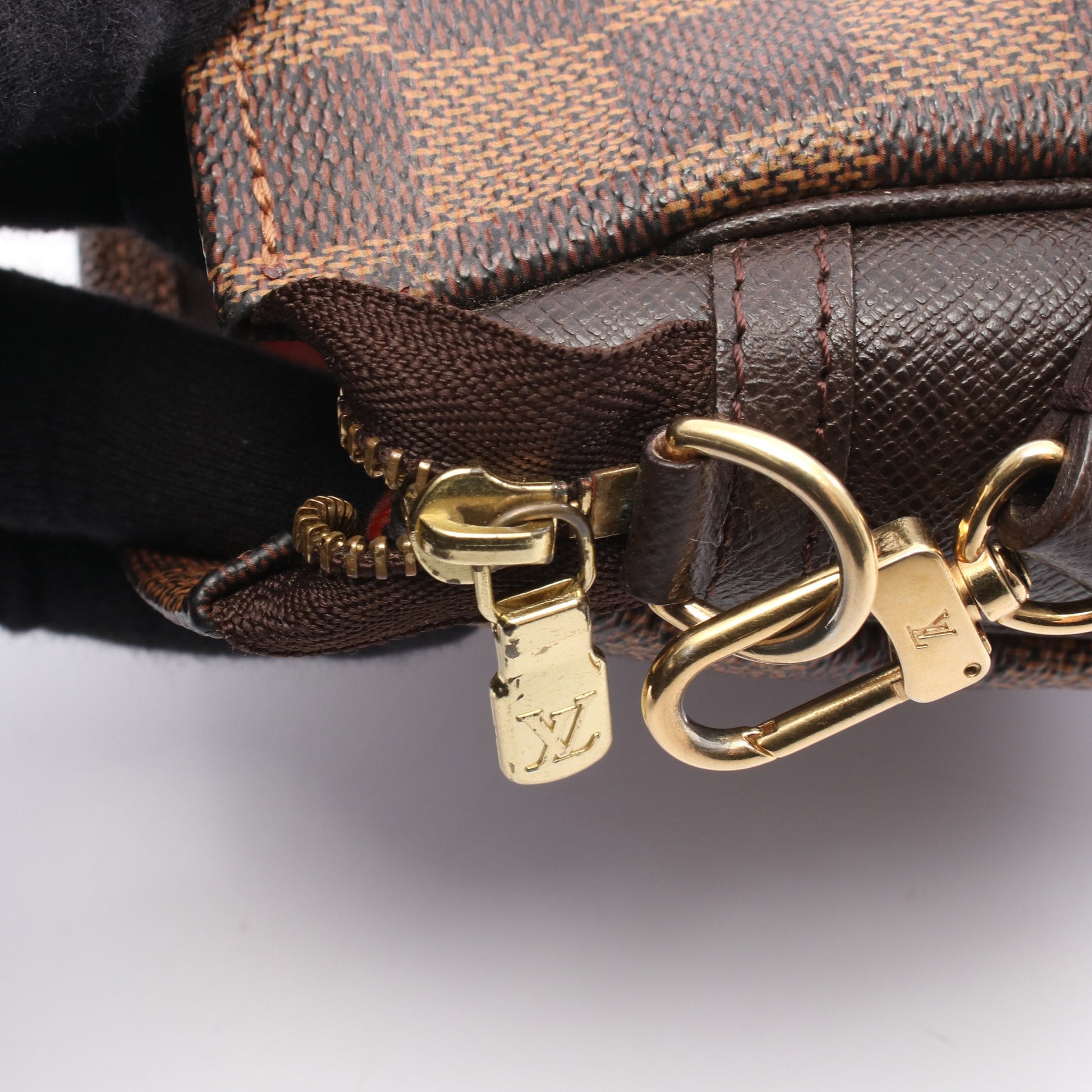 トゥルース メイクアップ ダミエエベヌ ハンドバッグ PVC レザー ブラウン ルイヴィトン バッグ LOUIS VUITTON
