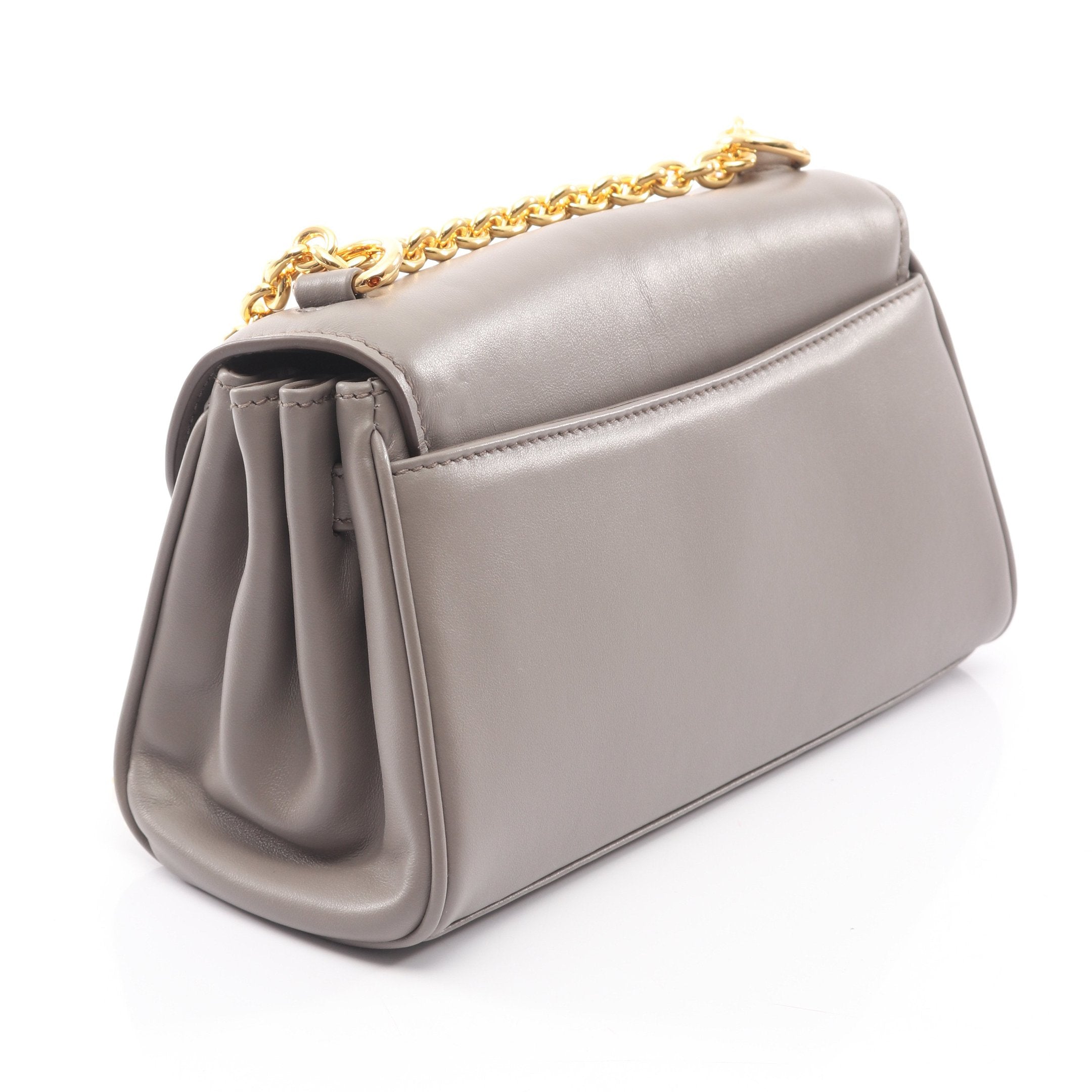 FINE CALF チェーンショルダーバッグ レザー グレー ミュウミュウ – RECLO