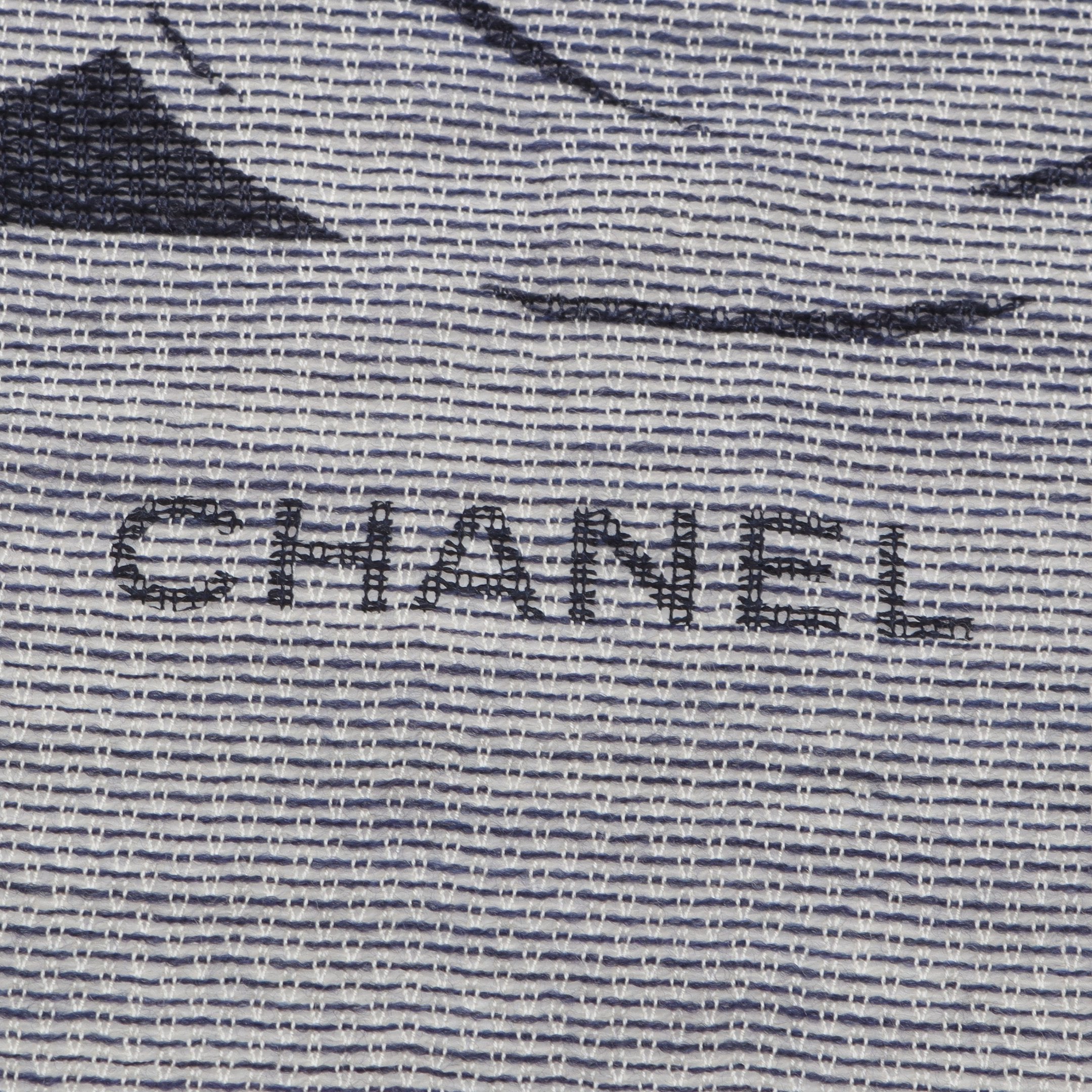 【訳あり】CHANEL カメリア ストール・ショール 人気アイテム CHANEL（シャネル） ロゴ カメリア マフラー ベージュ×ブラック ウール
