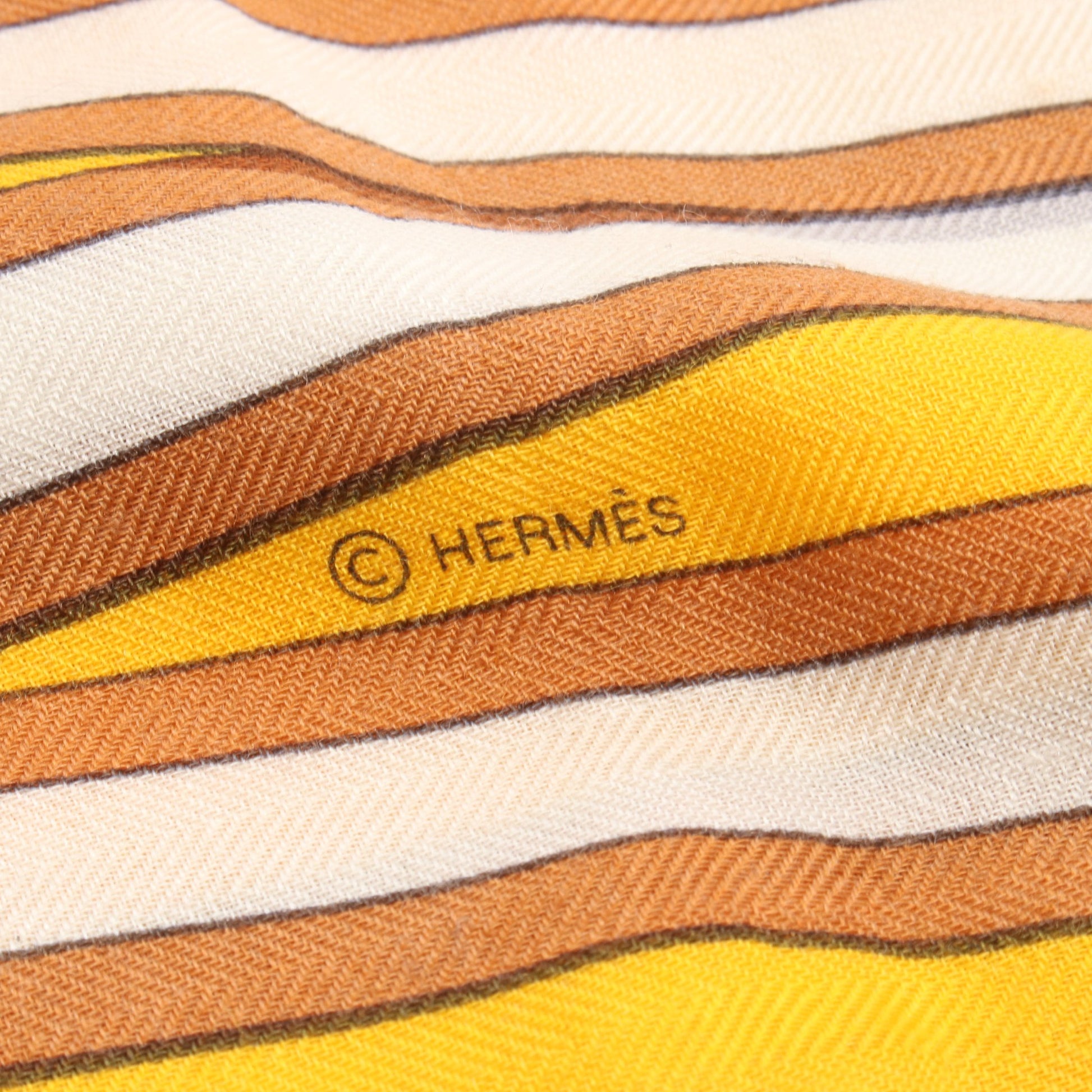 カレジェアン カレ140 Grand Tralala スカーフ ショール カシミヤ シルク オレンジイエロー マルチカラー エルメス 財布・小物 HERMES