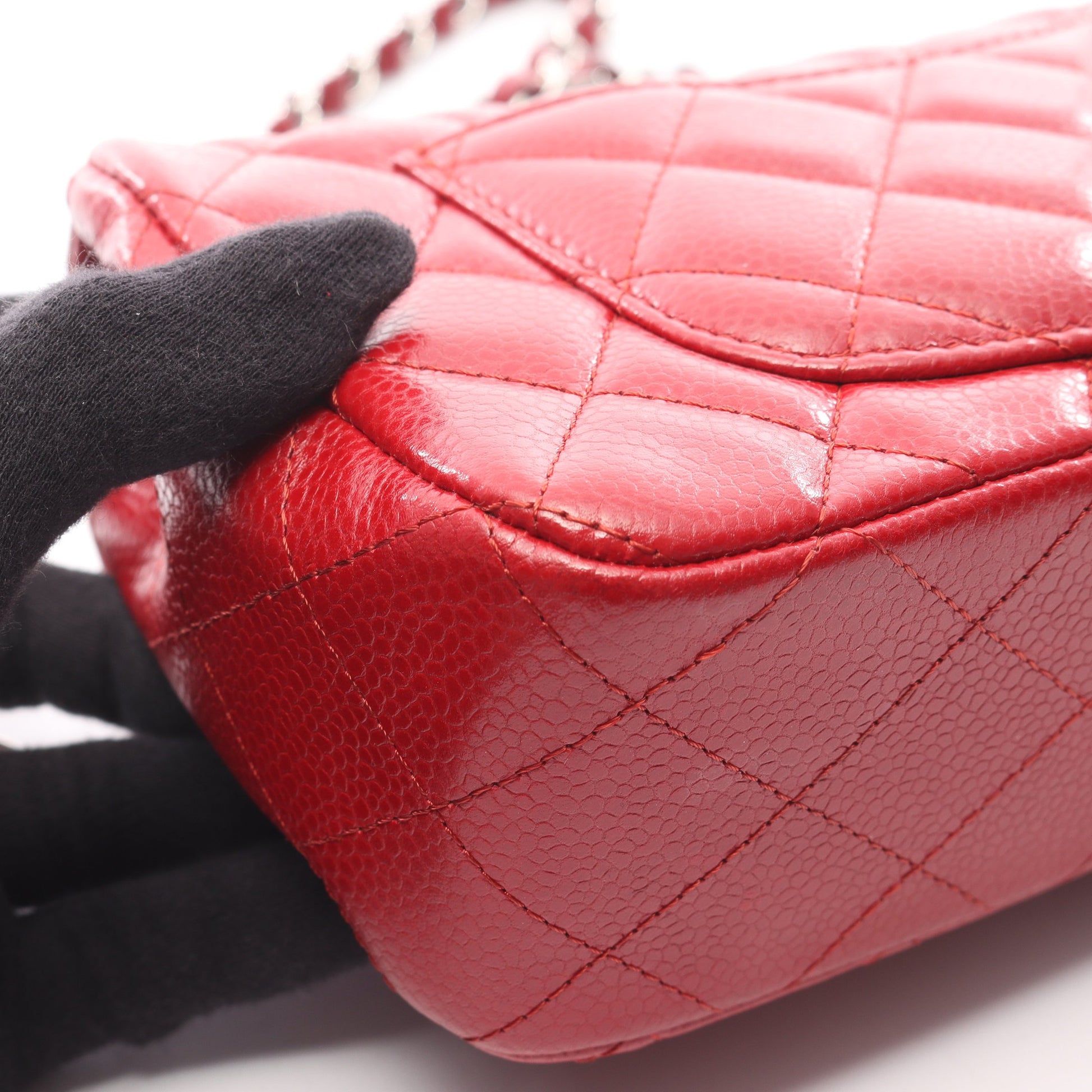 ミニマトラッセ20 チェーンショルダーバッグ ソフトキャビアスキン レッド シルバー金具 シャネル バッグ CHANEL