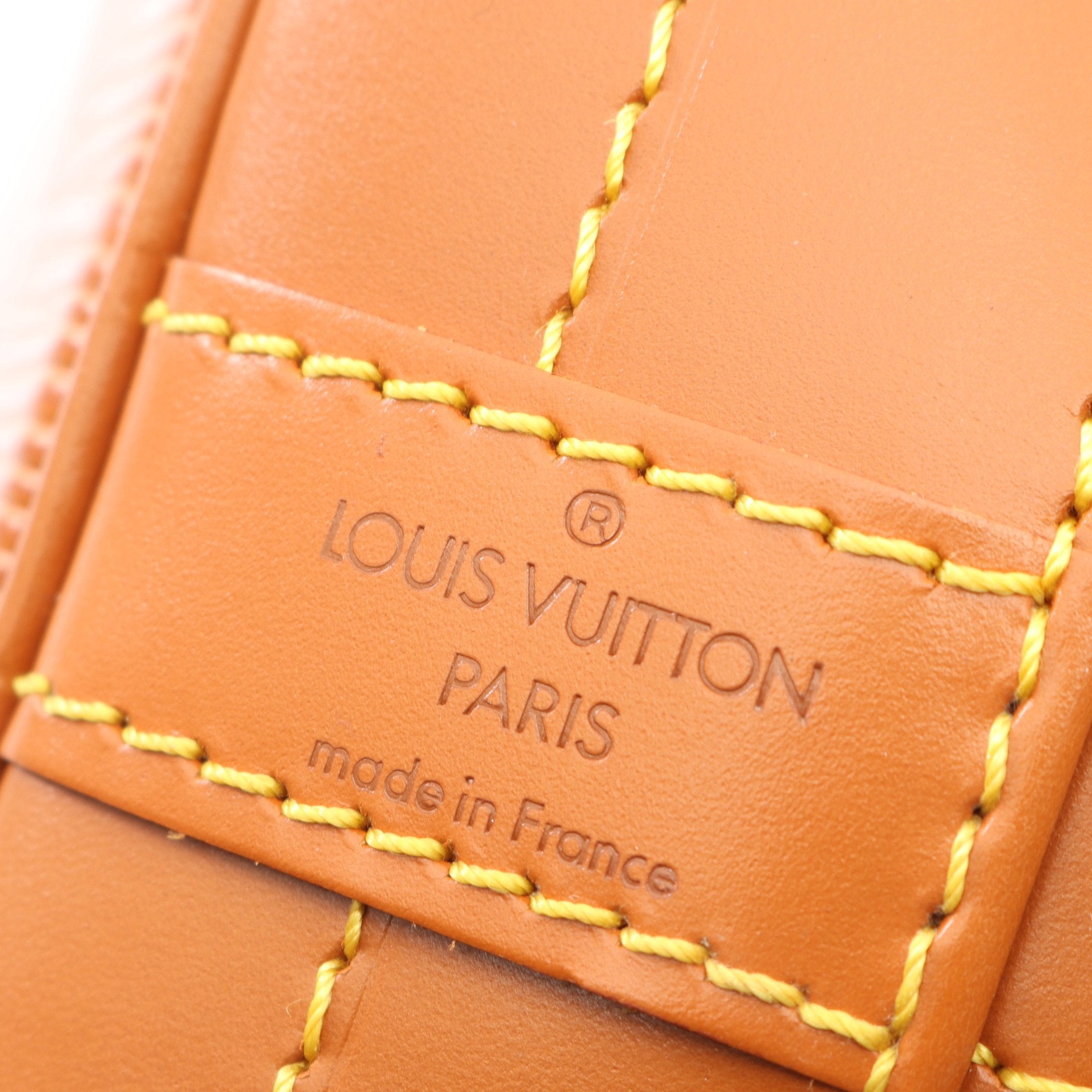 ノエ エピ ジパングゴールド ショルダーバッグ レザー ライトブラウン