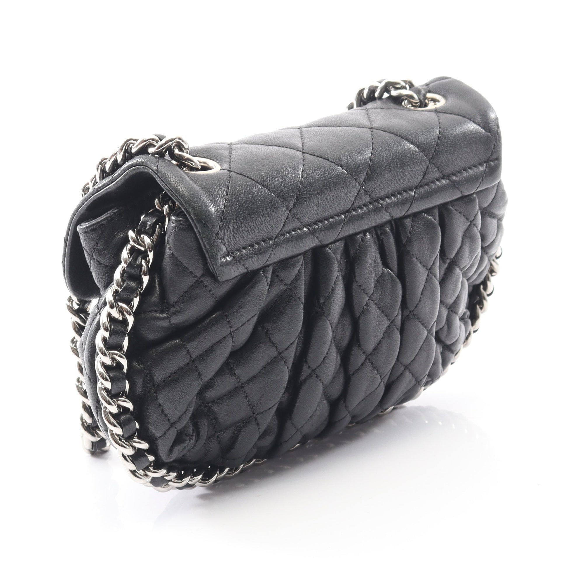 マトラッセ アラウンド チェーンショルダーバッグ ラムスキン ブラック シルバー金具 シャネル バッグ CHANEL