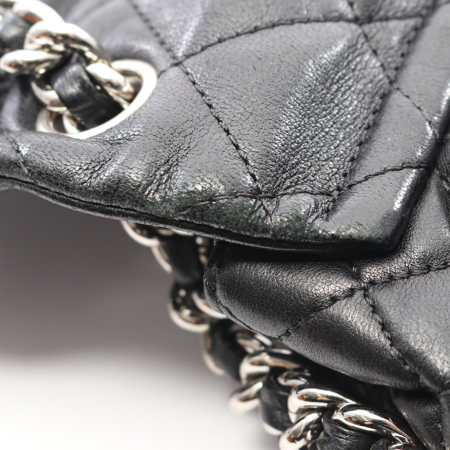 マトラッセ アラウンド チェーンショルダーバッグ ラムスキン ブラック シルバー金具 シャネル バッグ CHANEL
