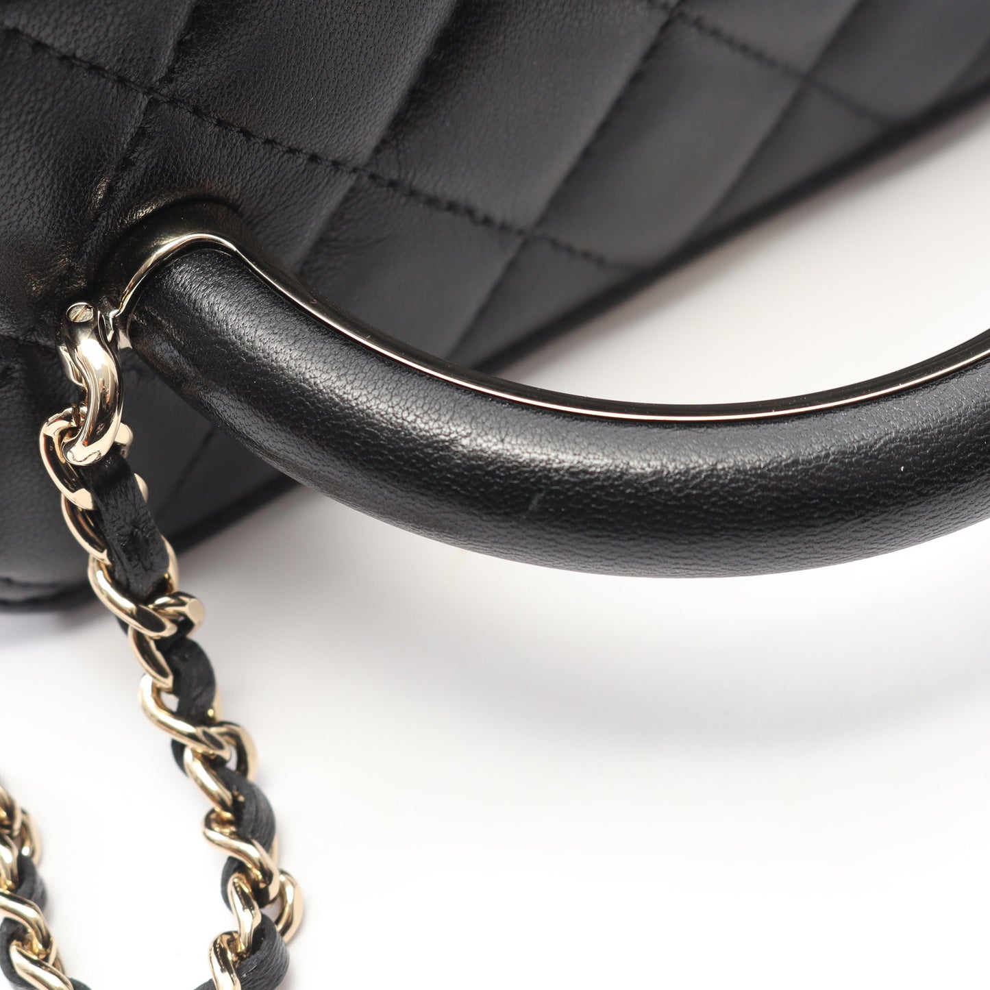 マトラッセ バニティバッグ チェーンショルダーバッグ ラムスキン ブラック ゴールド金具 2WAY シャネル バッグ CHANEL