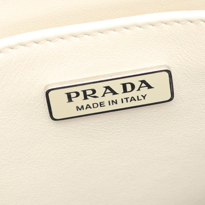 エンボスロゴ ハンドバッグ レザー ホワイト 2WAY プラダ バッグ PRADA