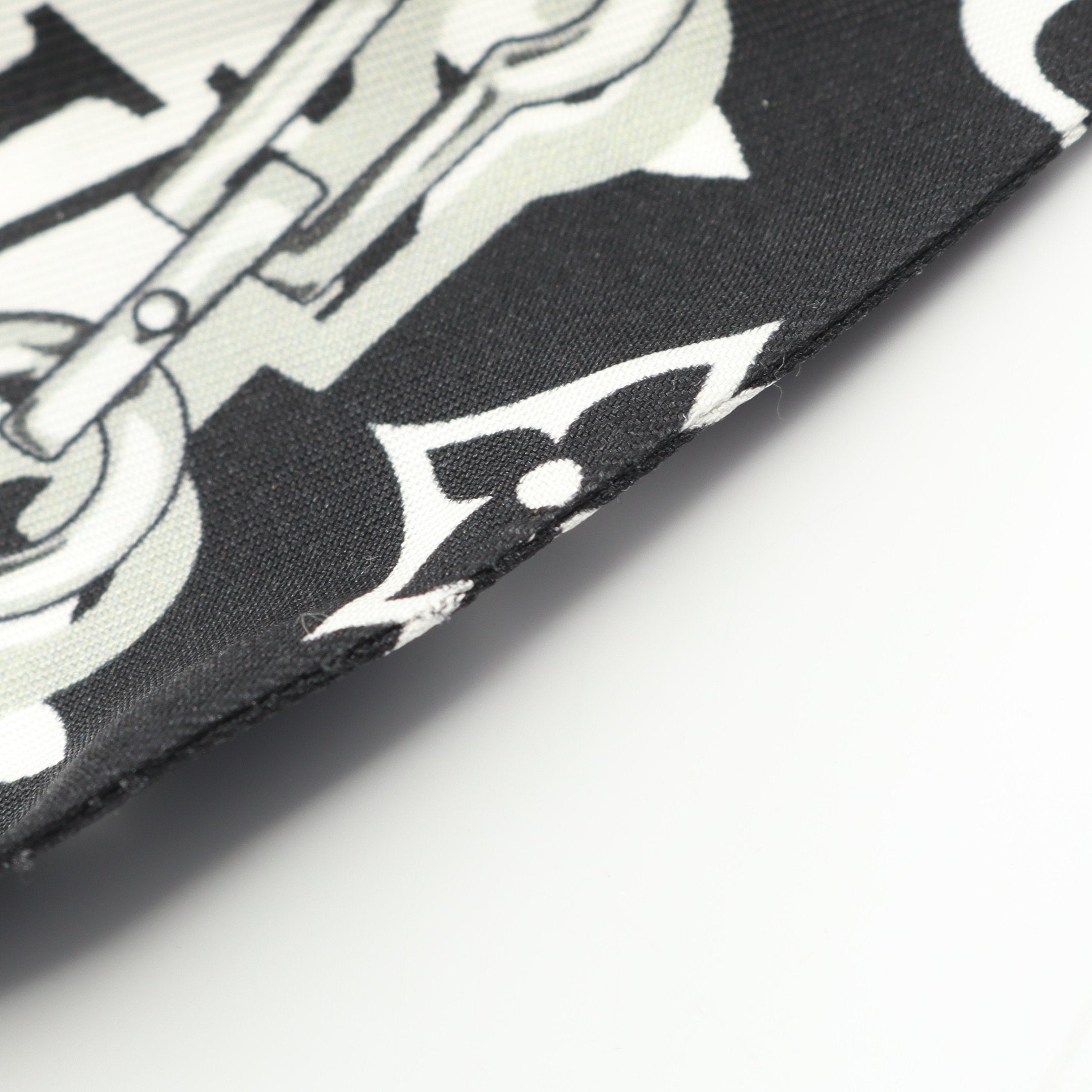 バンドー モノグラム コンフィデンシャル スカーフ シルク ブラック