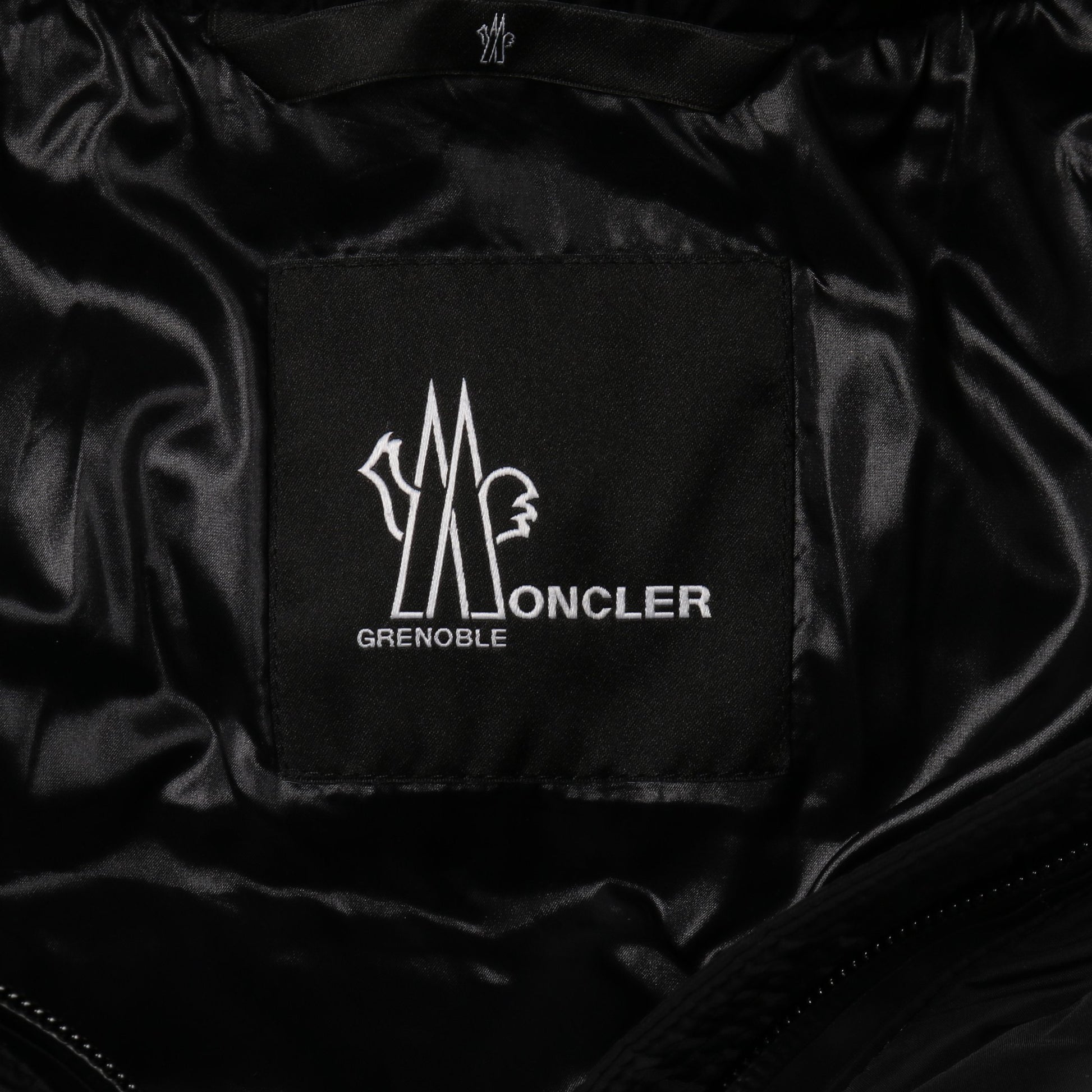 BEVERLEY ダウンジャケット ナイロン ブラック フード付き モンクレールグルノーブル アウター MONCLER GRENOBLE