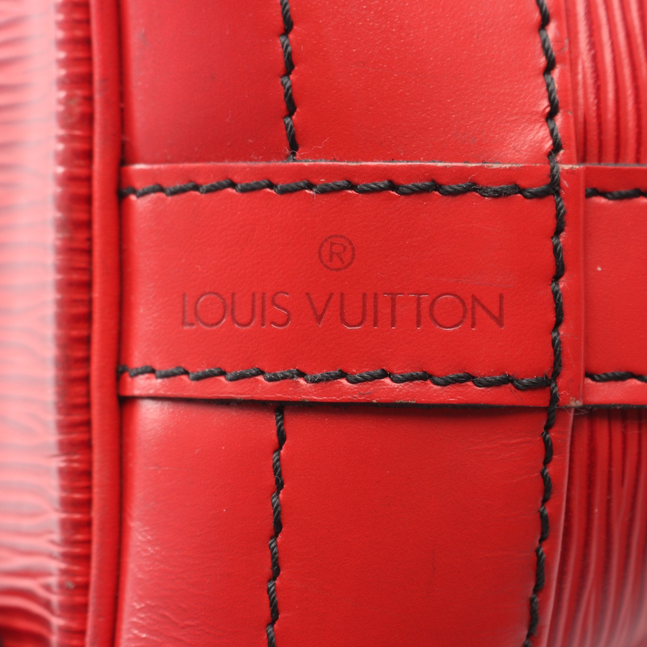 Louis Vuitton ノエ エピレザー バケットバッグ レッド 赤 LOUIS VUITTON（ルイ・ヴィトン） ノエ エピ ショルダーバッグ