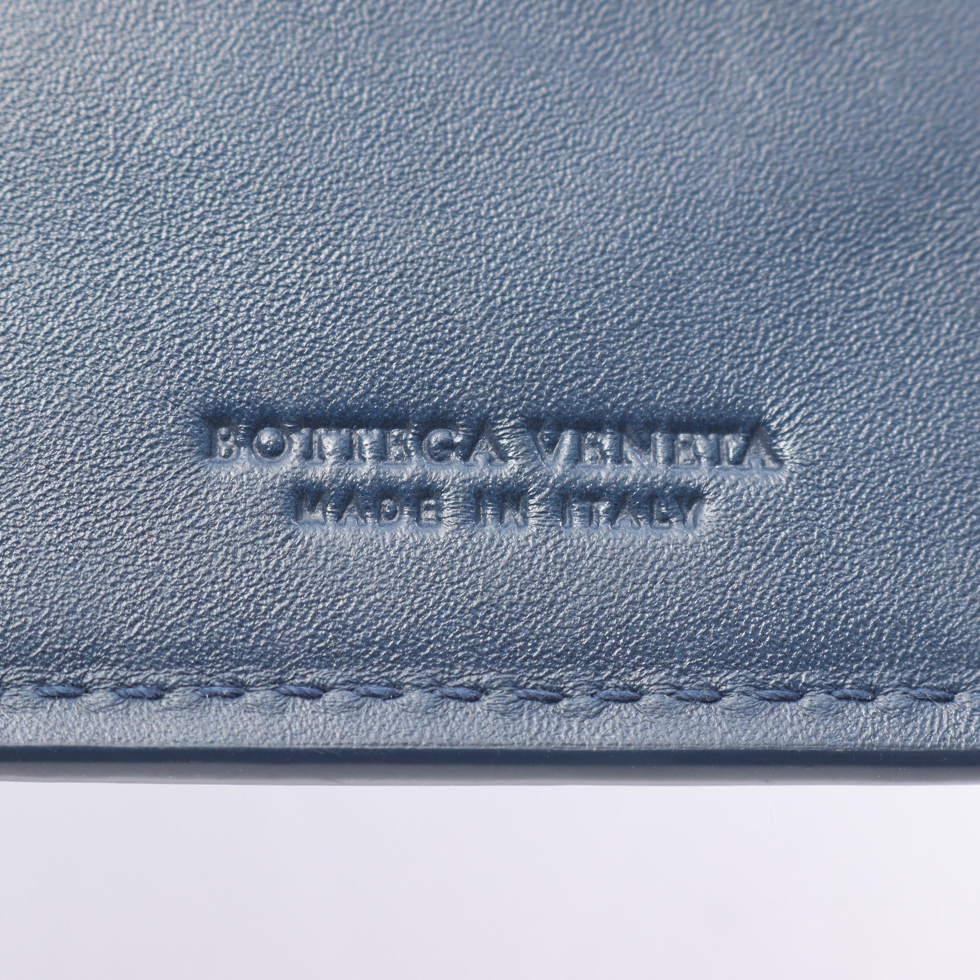 イントレチャート 二つ折り長財布 レザー ブルー ボッテガヴェネタ 財布・小物 BOTTEGA VENETA