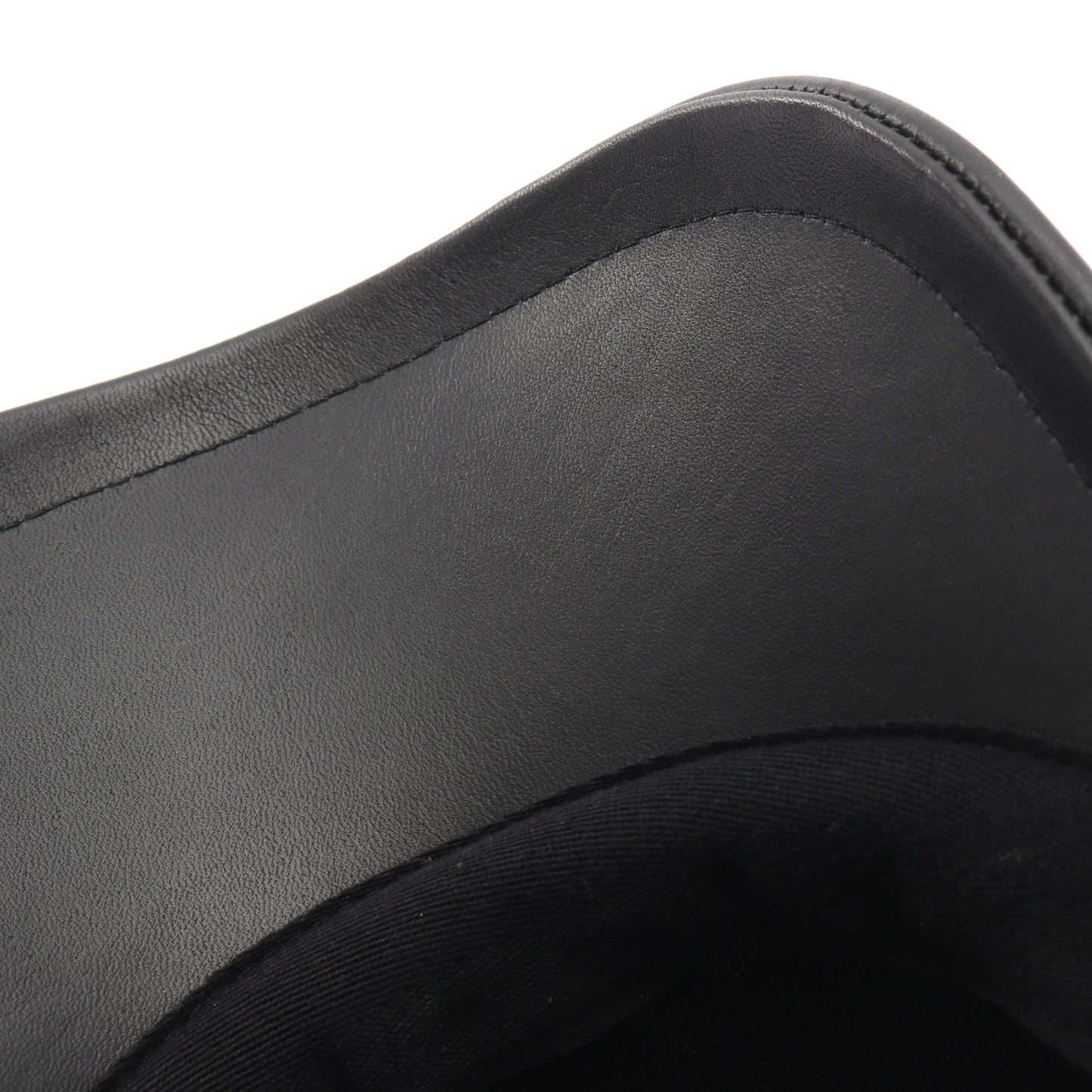 TBロゴ ベースボール キャップ レザー ブラック バーバリー