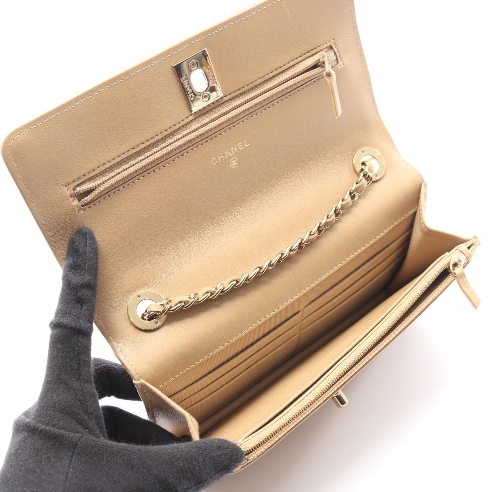 トレンディCC マトラッセ チェーンウォレット ラムスキン ベージュ ゴールド金具 シャネル バッグ CHANEL