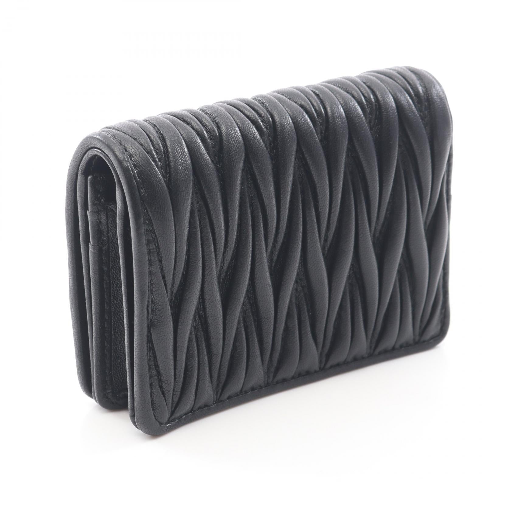 マテラッセ 二つ折り財布 レザー ブラック ミュウミュウ – RECLO