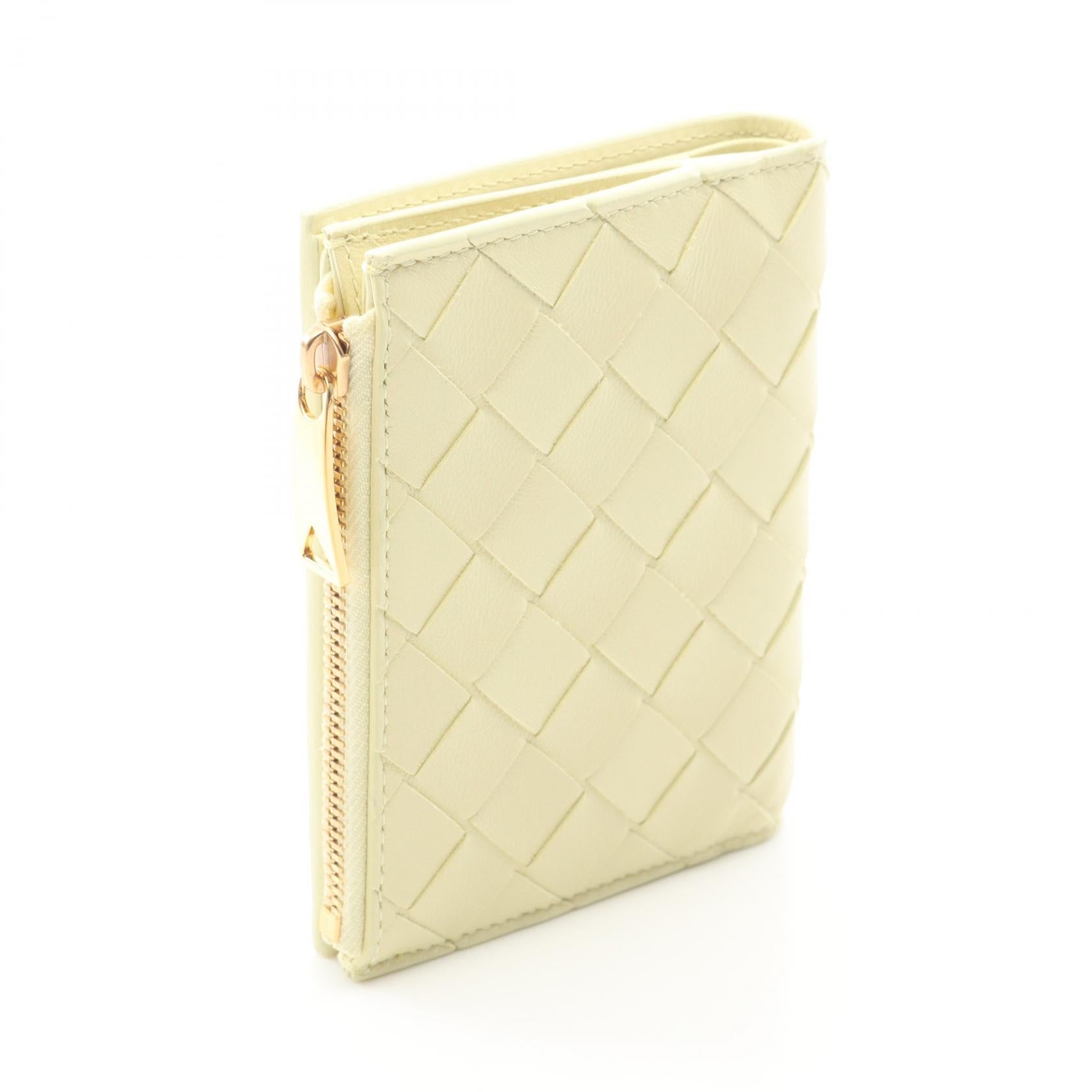 BOTTEGA VENETA 二つ折り財布 イエロー 中古・古着通販】BOTTEGA VENETA (ボッテガベネタ) 2つ折り財布
