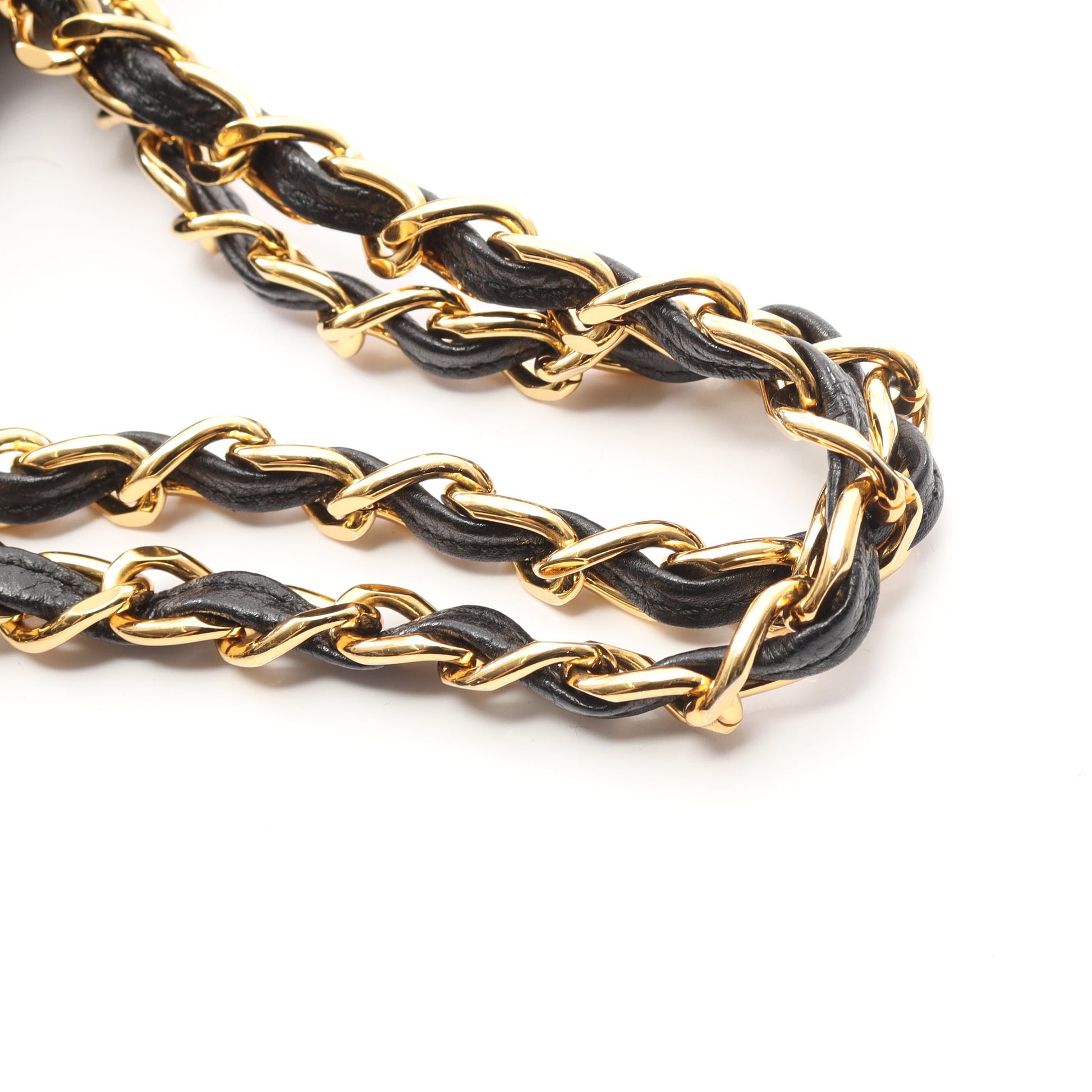チェーンハンドバッグ キャビアスキン ブラック ゴールド金具 シャネル バッグ CHANEL