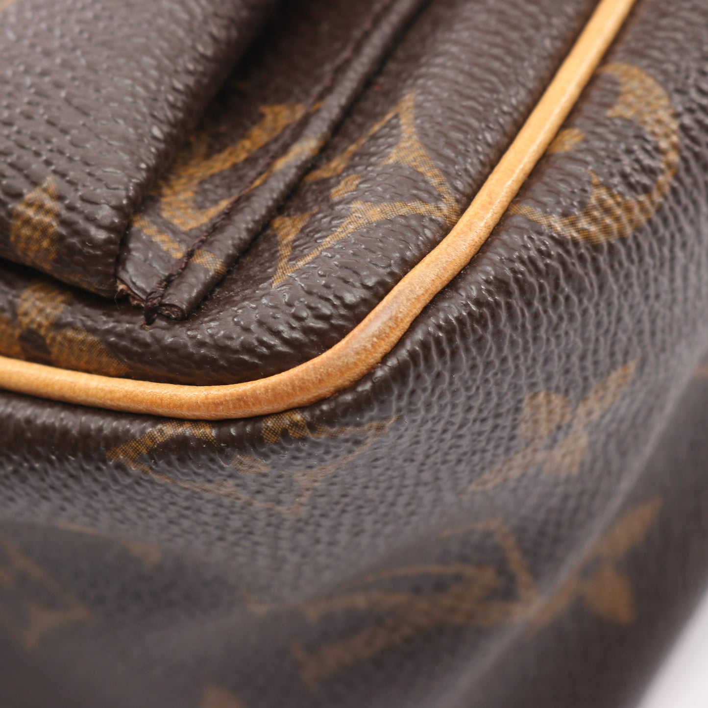 ヴィバシテPM モノグラム ショルダーバッグ PVC レザー ブラウン ルイヴィトン バッグ LOUIS VUITTON