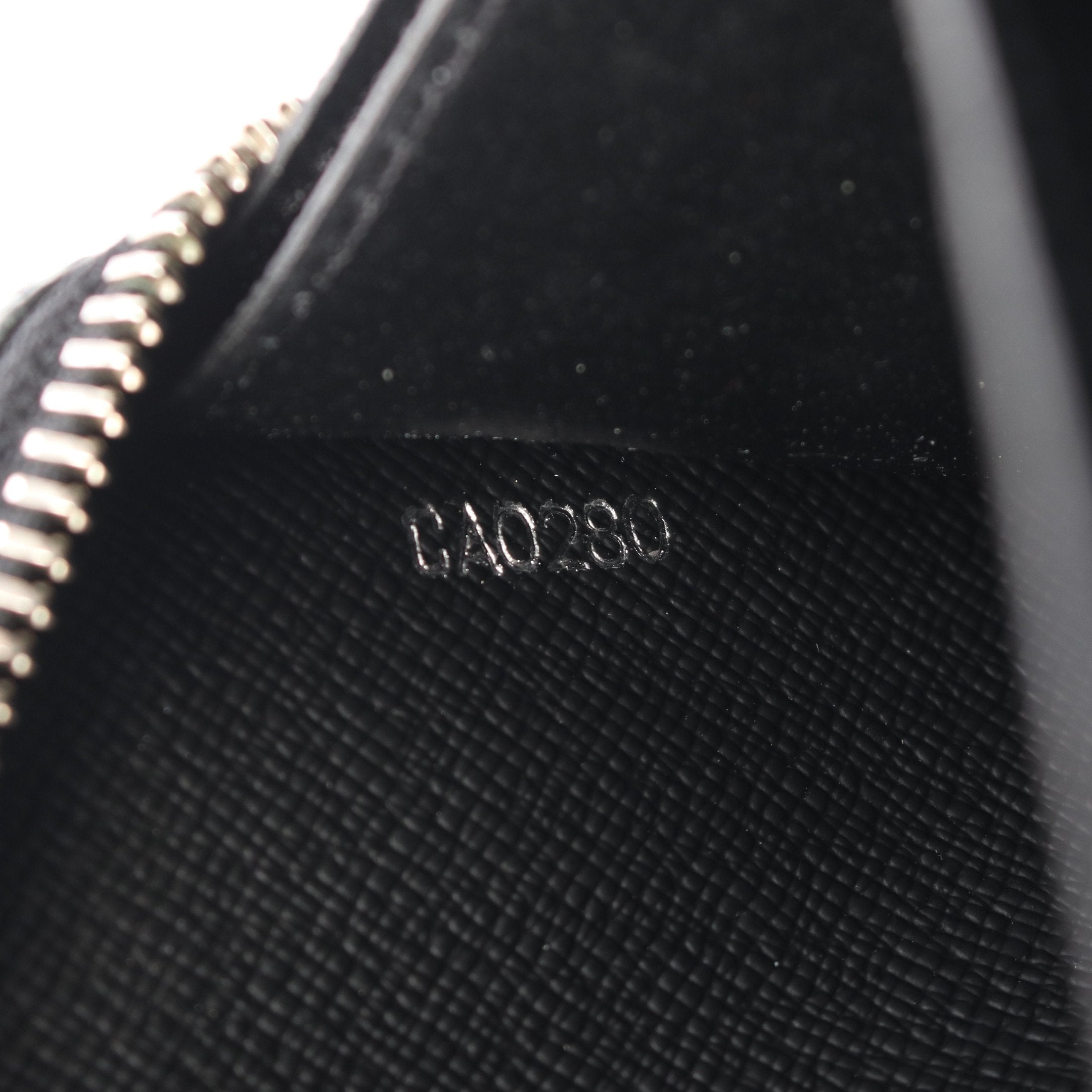 ジッピーXL タイガ アルドワーズ ラウンドファスナー長財布 レザー