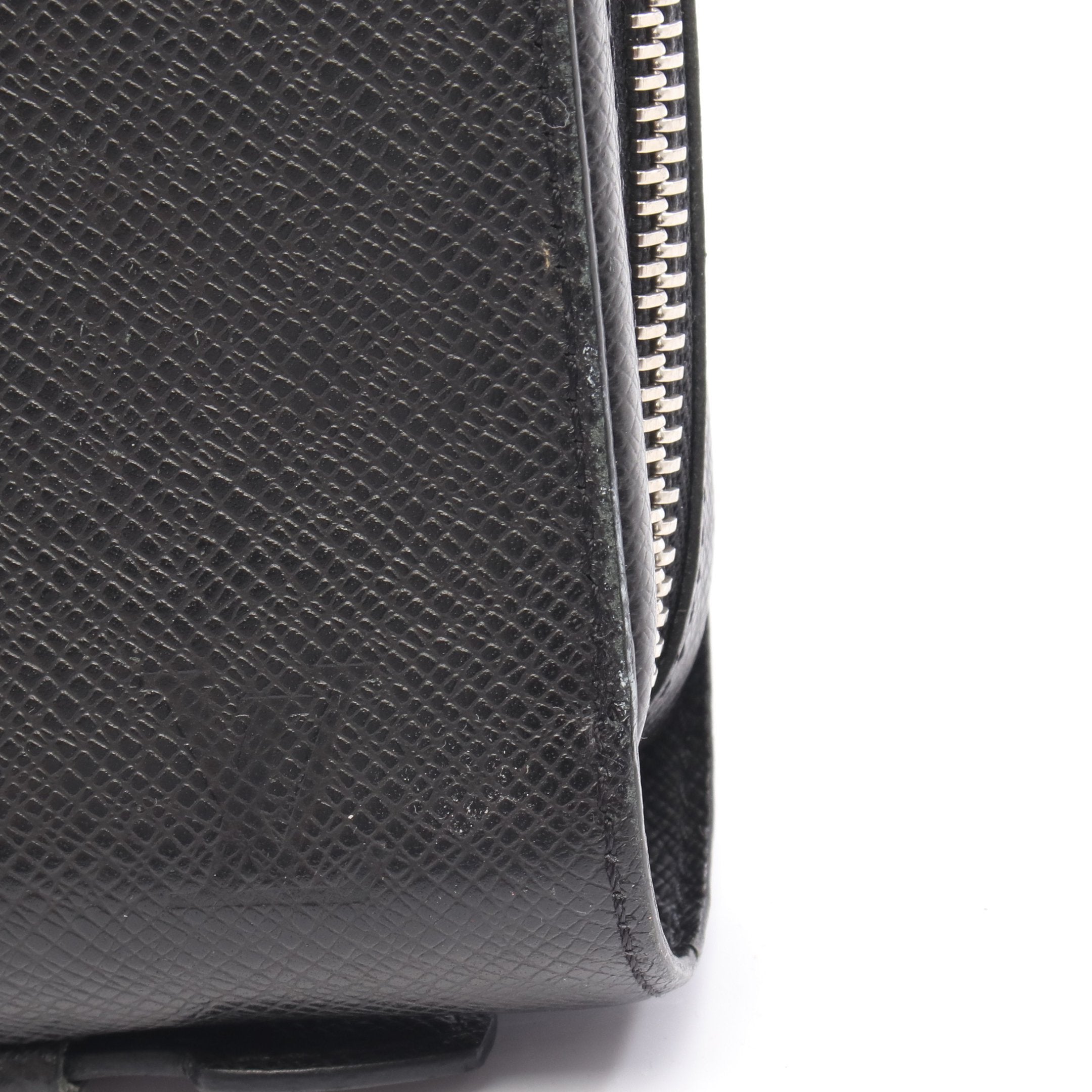 【極美品】ルイヴィトン　タイガ　長財布　ラウンドファスナー　黒　ブラック　レザー ベスト 【極美品】ルイヴィトン タイガ 長財布 ラウンドファスナー 黒