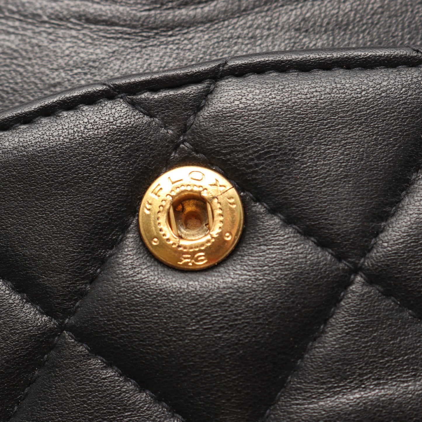 マトラッセ Wフラップ Wチェーンショルダーバッグ ラムスキン ブラック ゴールド金具 シャネル バッグ CHANEL