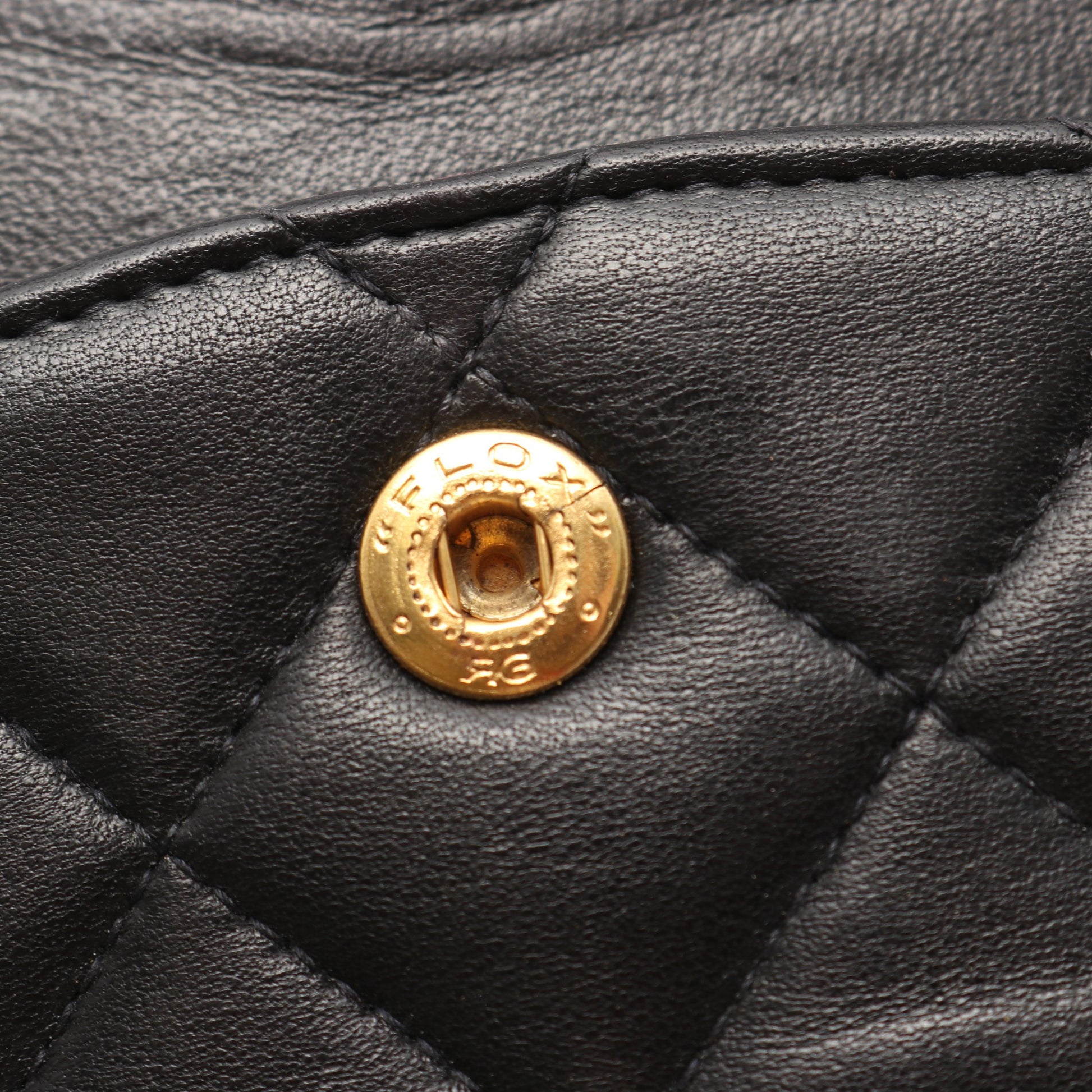 マトラッセ Wフラップ Wチェーンショルダーバッグ ラムスキン ブラック ゴールド金具 シャネル バッグ CHANEL