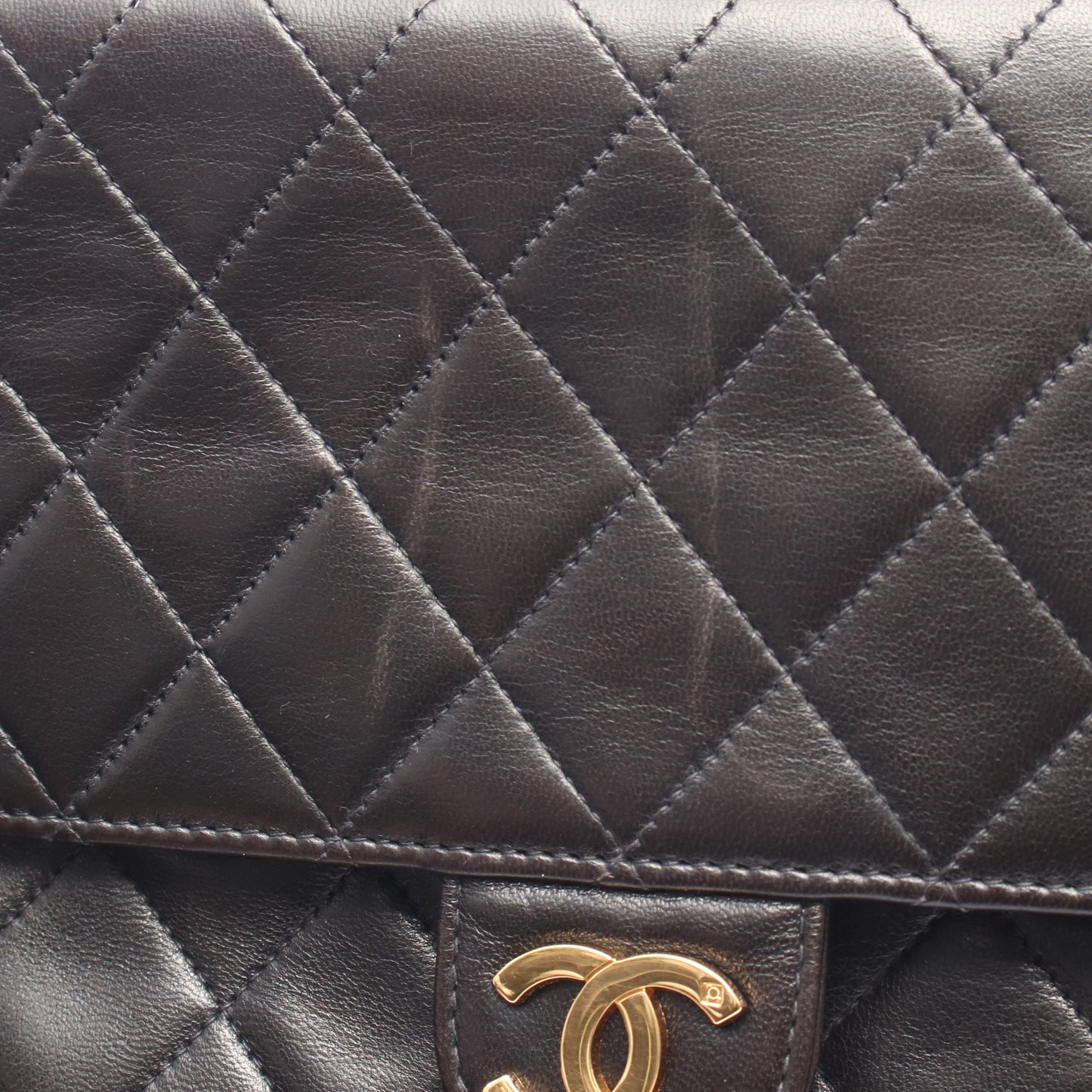 マトラッセ チェーンショルダーバッグ ラムスキン ブラック ゴールド金具 シャネル バッグ CHANEL