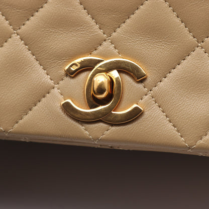 マトラッセ フルフラップ チェーンショルダーバッグ ラムスキン ベージュ ゴールド金具 シャネル バッグ CHANEL