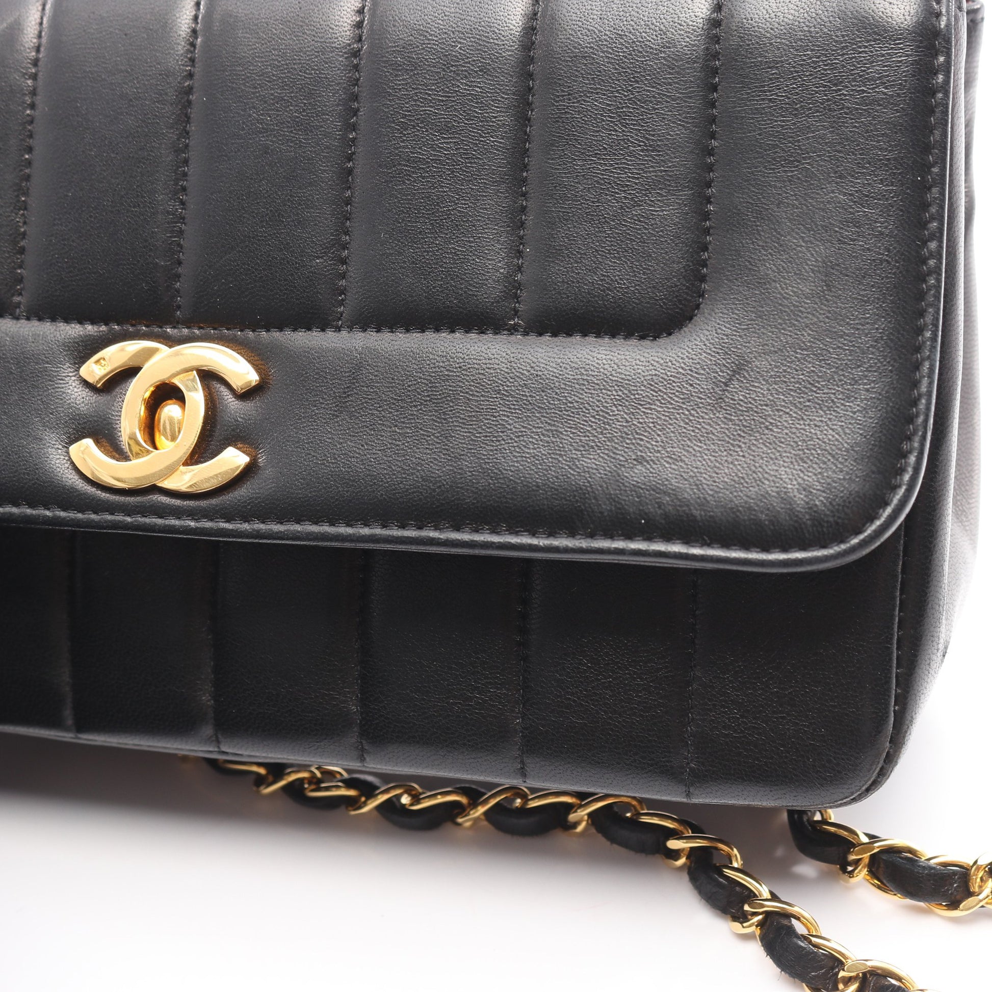 マドモアゼル チェーンショルダーバッグ ラムスキン ブラック ゴールド金具 シャネル バッグ CHANEL