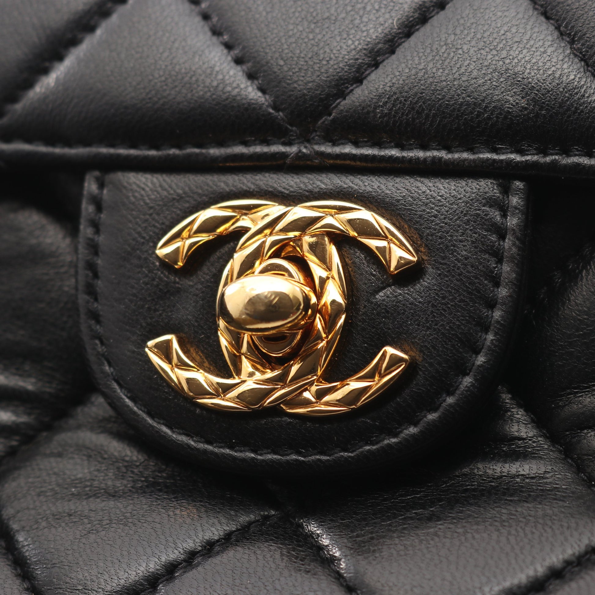 マトラッセ チェーンショルダーバッグ タッセル ラムスキン ブラック ゴールド金具 シャネル バッグ CHANEL