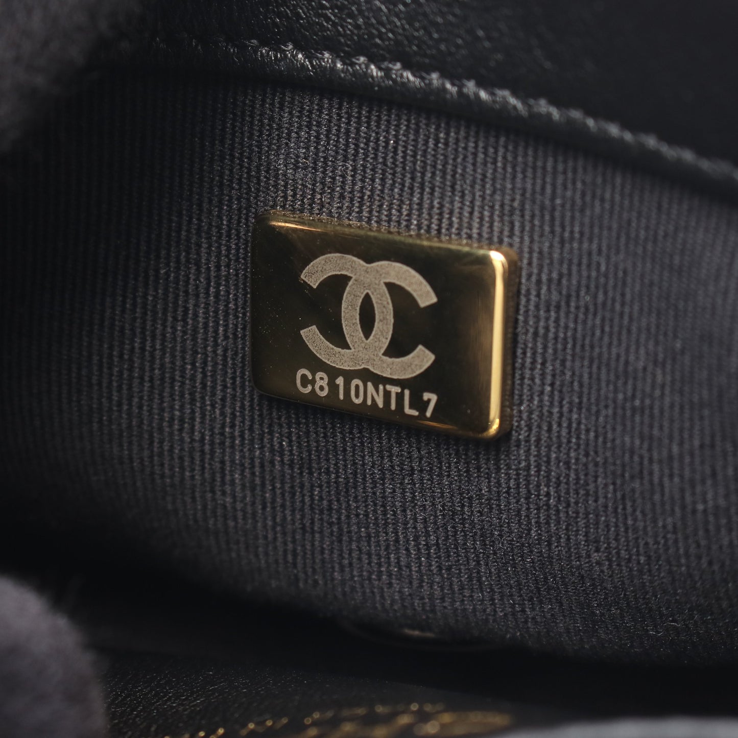 マトラッセ ミニ チェーンショルダーバッグ レザー ブラック ゴールド金具 シャネル バッグ CHANEL