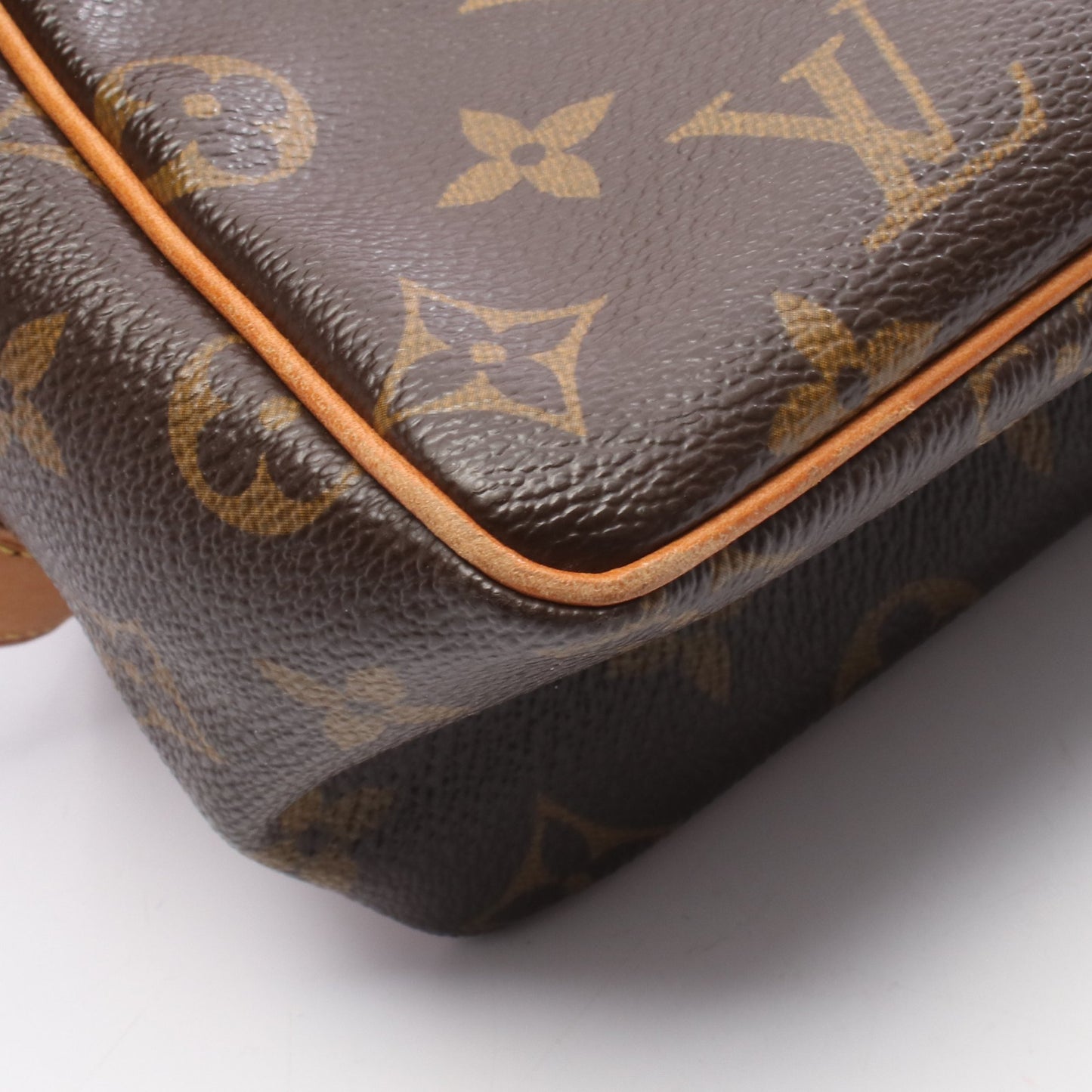 ヴィバシテPM モノグラム ショルダーバッグ PVC レザー ブラウン ルイヴィトン バッグ LOUIS VUITTON