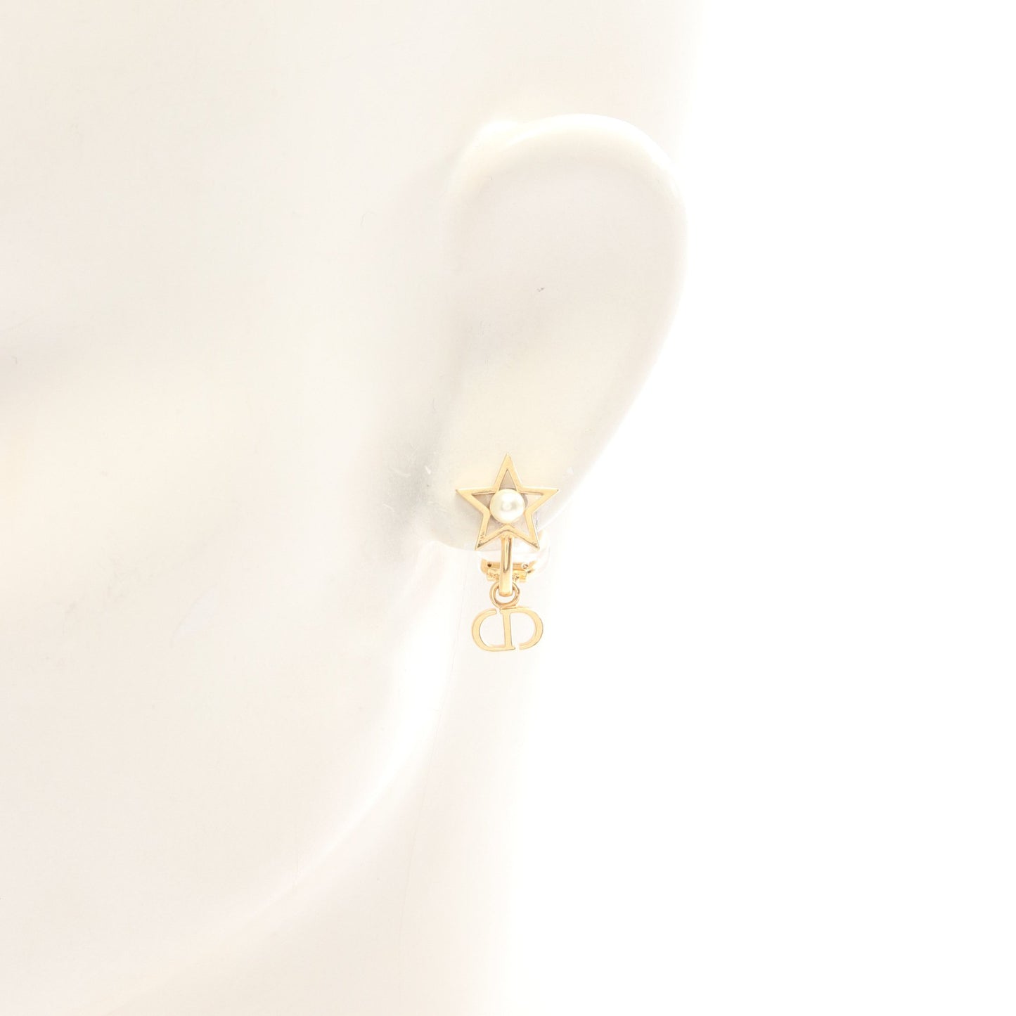 Petit CD Lucky Charms イヤリング GP フェイクパール ゴールド ホワイト クリスチャンディオール