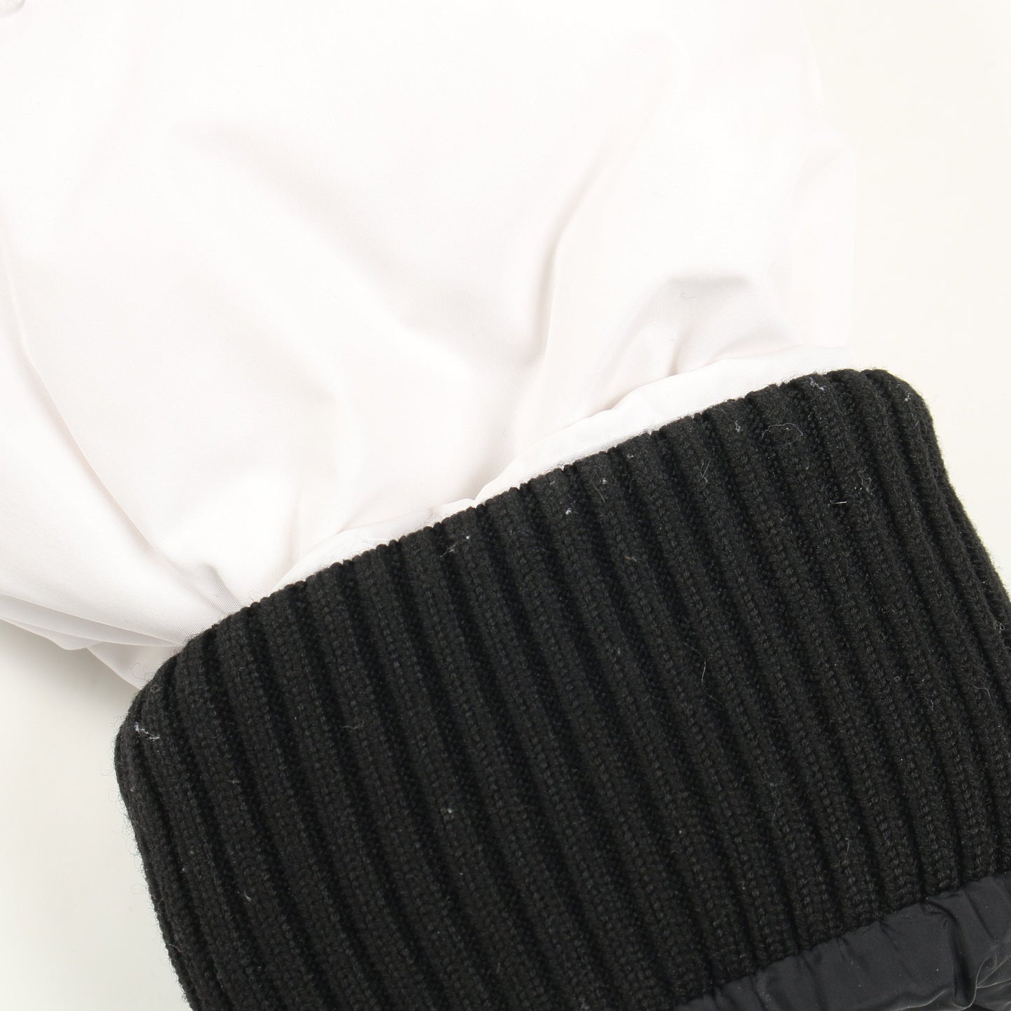 ダウンジャケット ホワイト フード付き ディースクエアード