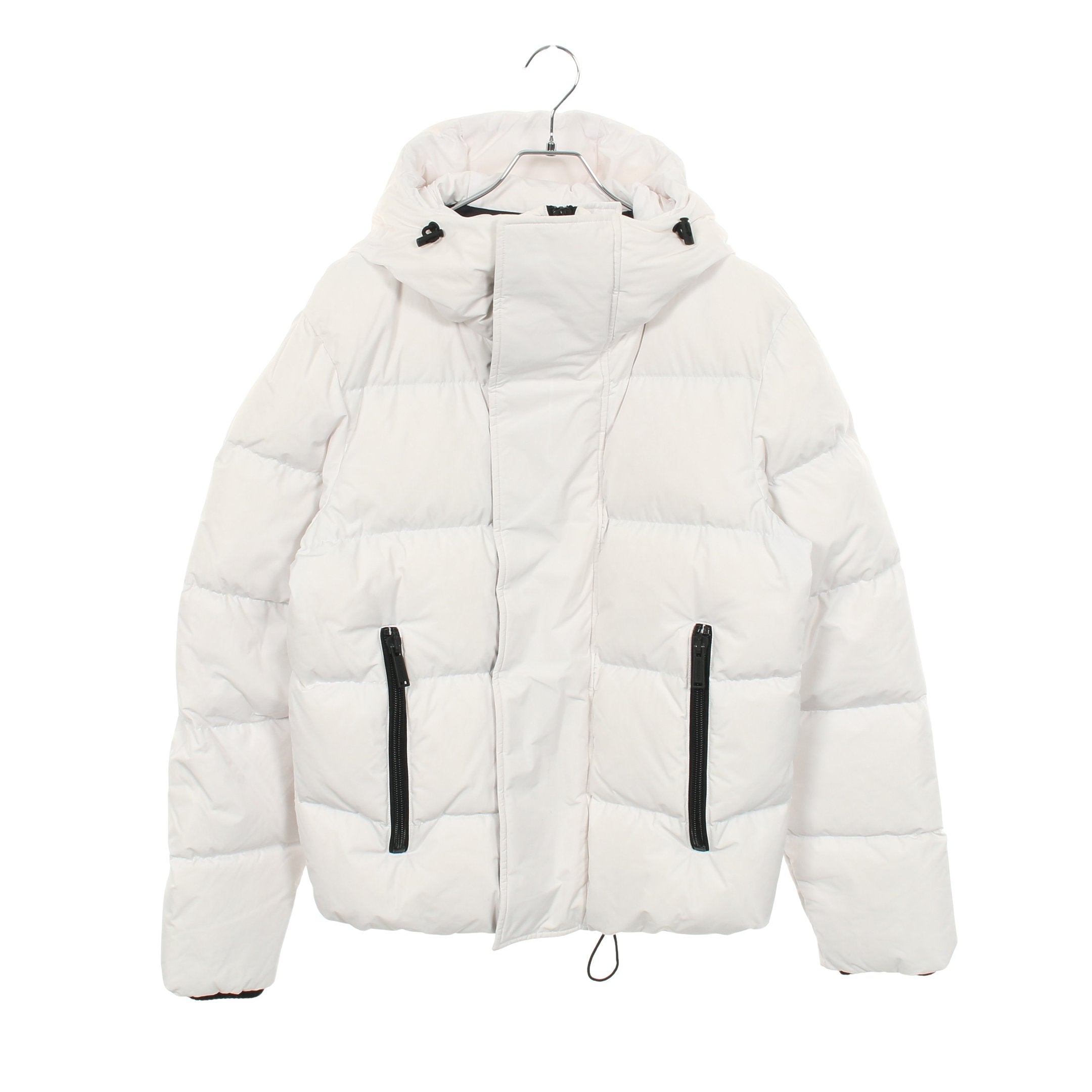 c*i様 雑誌掲載MONCLER フード付きジャケット ホワイト ホワイトダウンジャケット フード付き モンクレール MONCLER